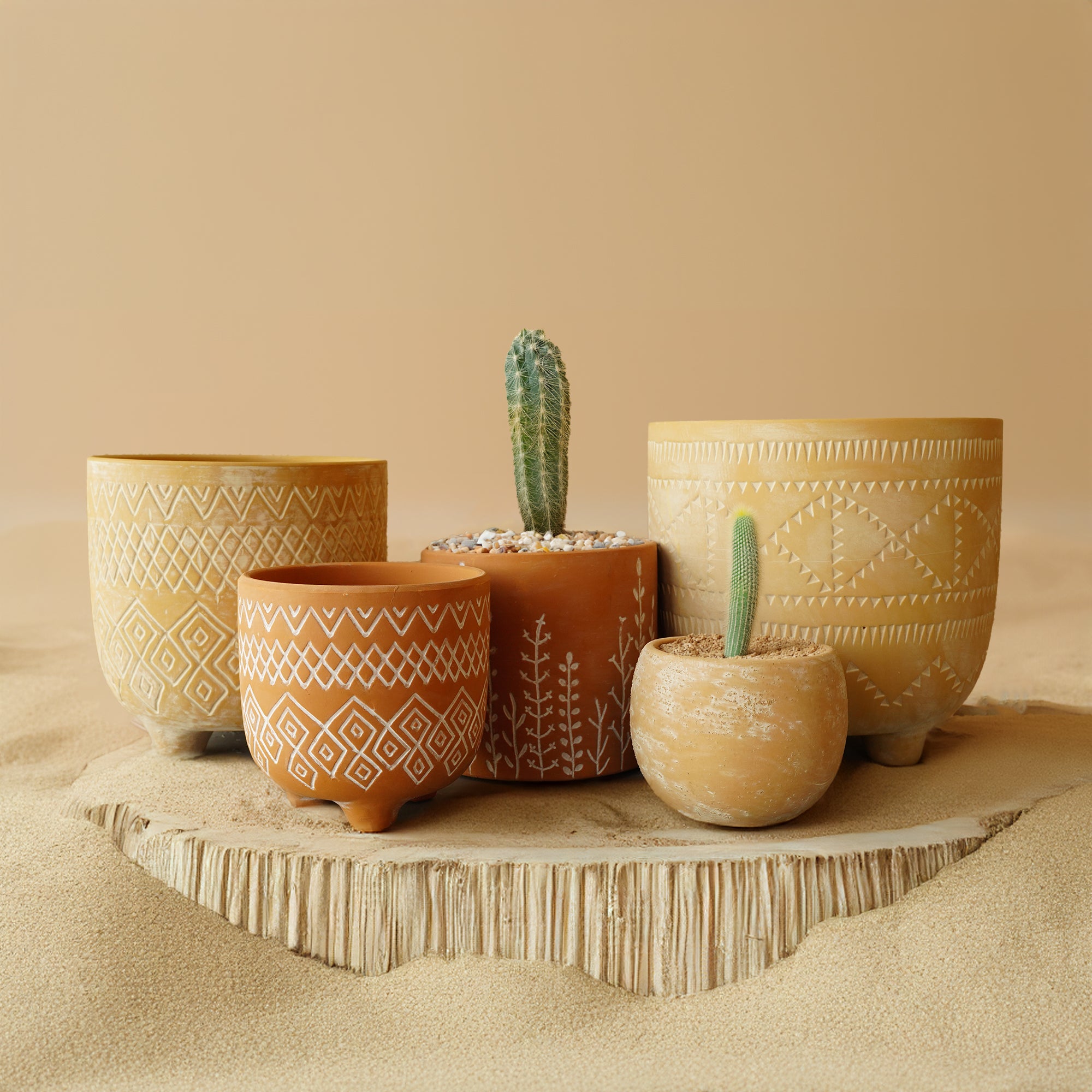 Triangular Terracotta Outdoor/Indoor Planter Box CML 8072D-187 - Planter Boxes - ebarza Furniture UAE | Shop Modern Furniture in Abu Dhabi & Dubai - مفروشات ايبازرا في الامارات | تسوق اثاث عصري وديكورات مميزة في دبي وابوظبي