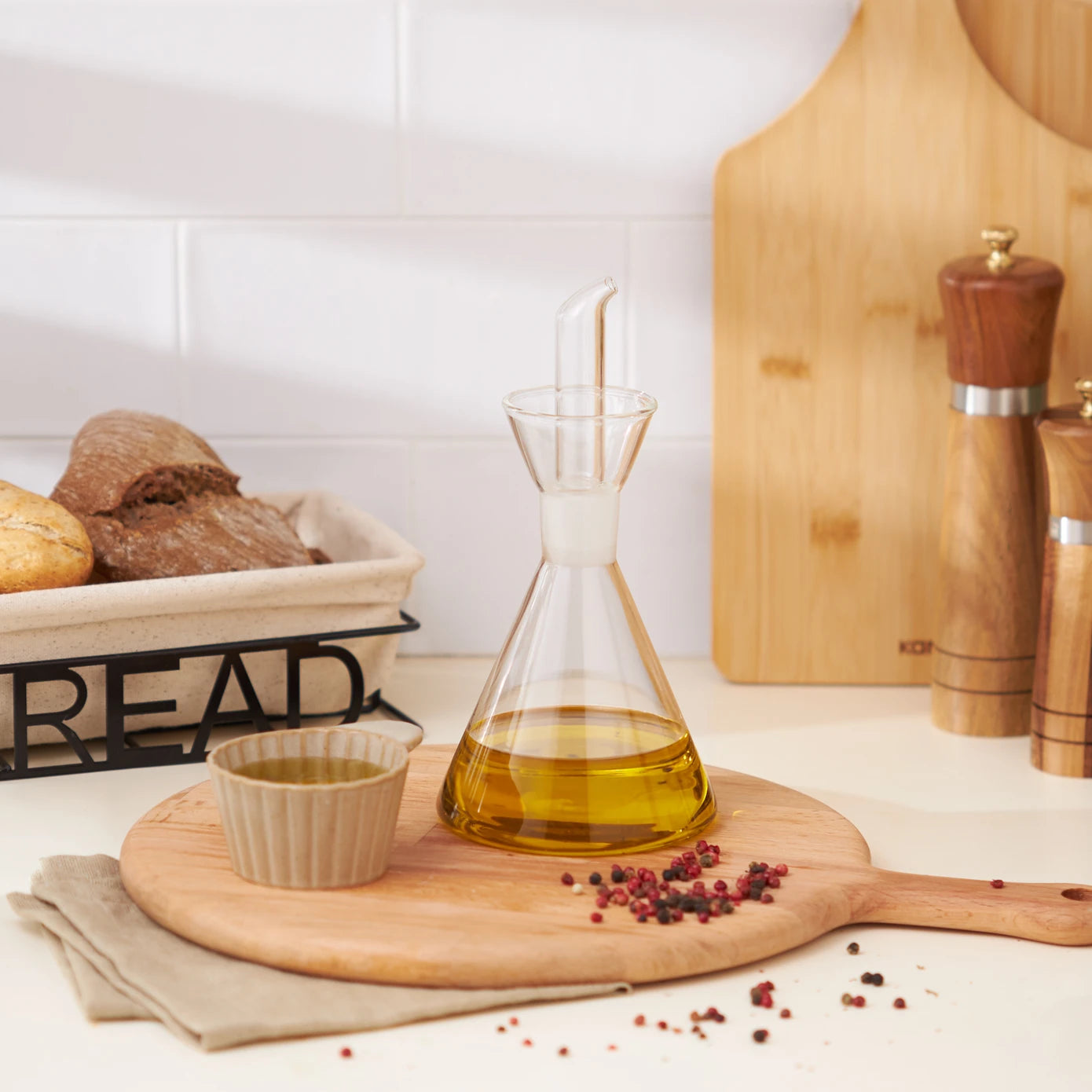 Karaca Chem Oil Bottle 420 ml 153.03.08.3231 - Drinkware - ebarza Furniture UAE | Shop Modern Furniture in Abu Dhabi & Dubai - مفروشات ايبازرا في الامارات | تسوق اثاث عصري وديكورات مميزة في دبي وابوظبي