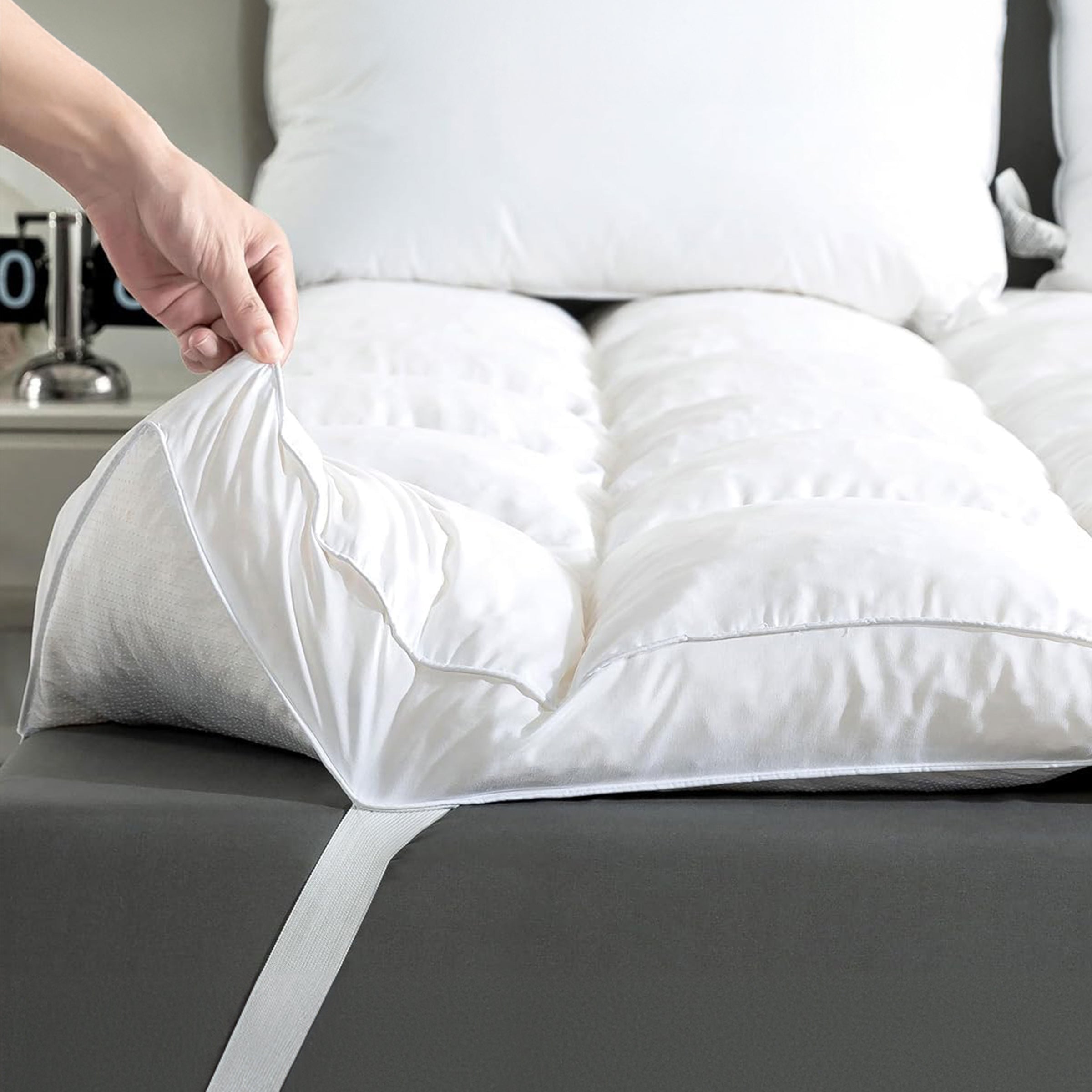 180X200X5 Down Feather Mattress Topper 040205231 - Bedding - ebarza Furniture UAE | Shop Modern Furniture in Abu Dhabi & Dubai - مفروشات ايبازرا في الامارات | تسوق اثاث عصري وديكورات مميزة في دبي وابوظبي