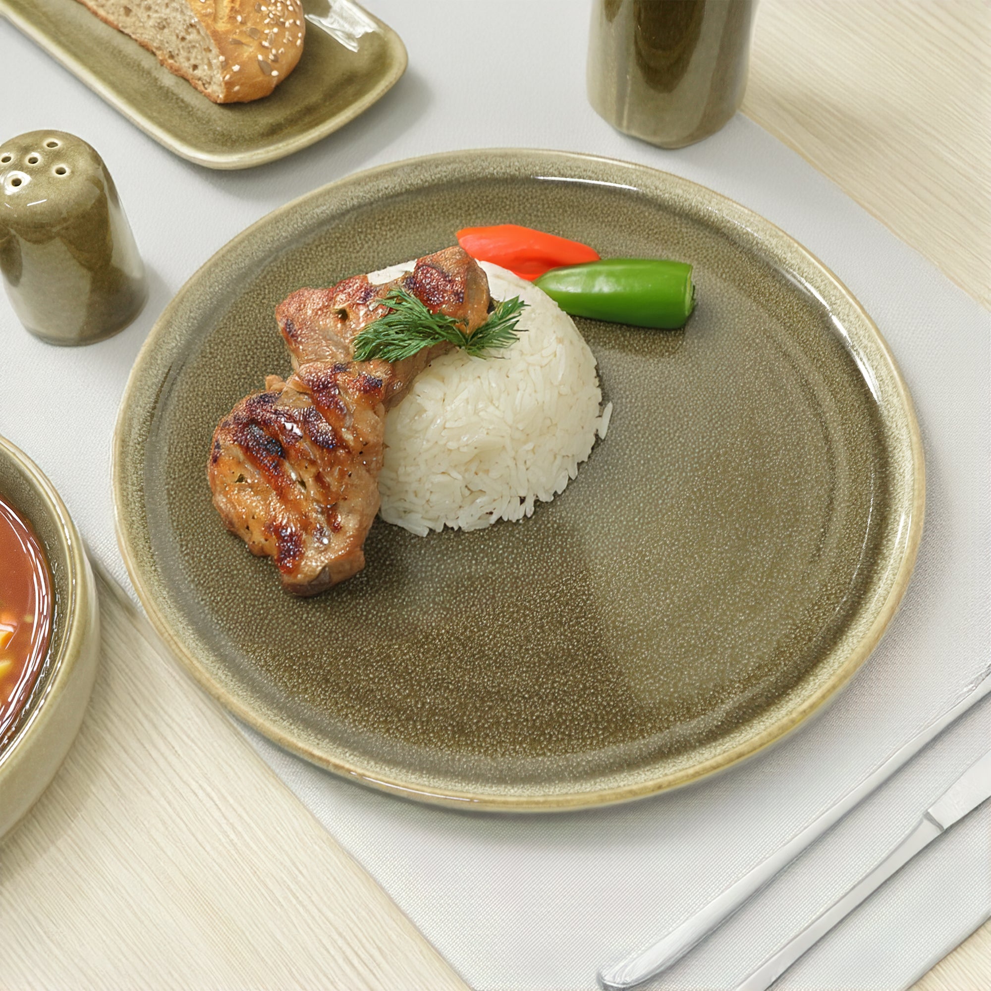 Browny Dinner Plate HZ4311 - Plates - ebarza Furniture UAE | Shop Modern Furniture in Abu Dhabi & Dubai - مفروشات ايبازرا في الامارات | تسوق اثاث عصري وديكورات مميزة في دبي وابوظبي