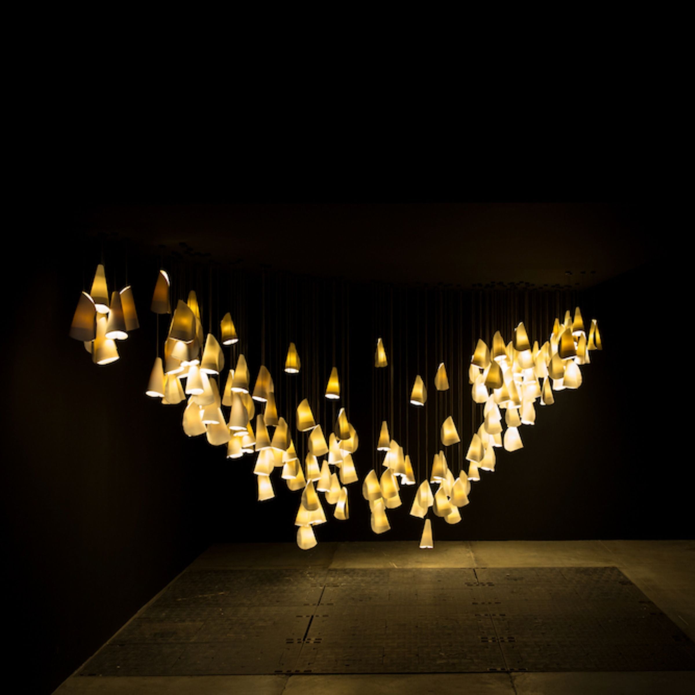 Pre-order 75 Days Delivery 20 Heads Pendant Lamp CY-DD-1029 - Pendant Lamps - ebarza Furniture UAE | Shop Modern Furniture in Abu Dhabi & Dubai - مفروشات ايبازرا في الامارات | تسوق اثاث عصري وديكورات مميزة في دبي وابوظبي