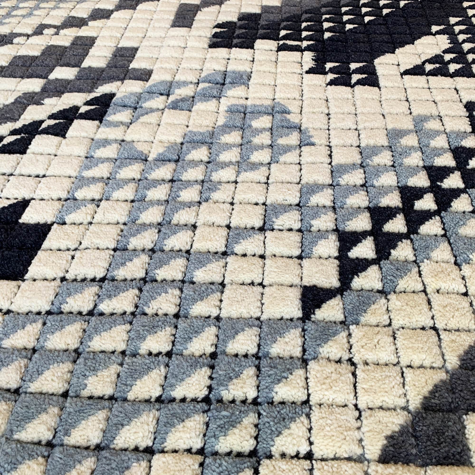 200X300 Cm Handmade Wool Rug Jh-20731-Xl - Rugs - ebarza Furniture UAE | Shop Modern Furniture in Abu Dhabi & Dubai - مفروشات ايبازرا في الامارات | تسوق اثاث عصري وديكورات مميزة في دبي وابوظبي