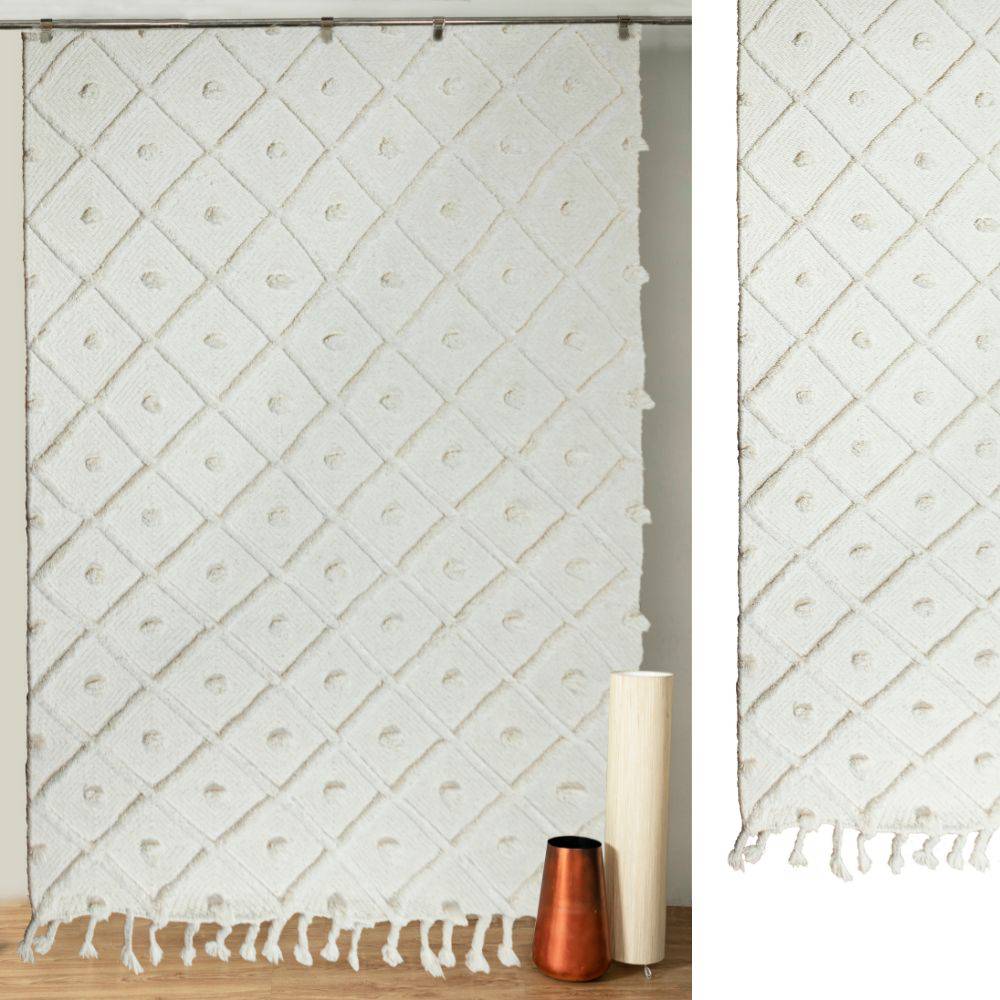 230X160 Cm Amaka Handmade Wool Rug Amaka-Amk-07-L - Rugs - ebarza Furniture UAE | Shop Modern Furniture in Abu Dhabi & Dubai - مفروشات ايبازرا في الامارات | تسوق اثاث عصري وديكورات مميزة في دبي وابوظبي