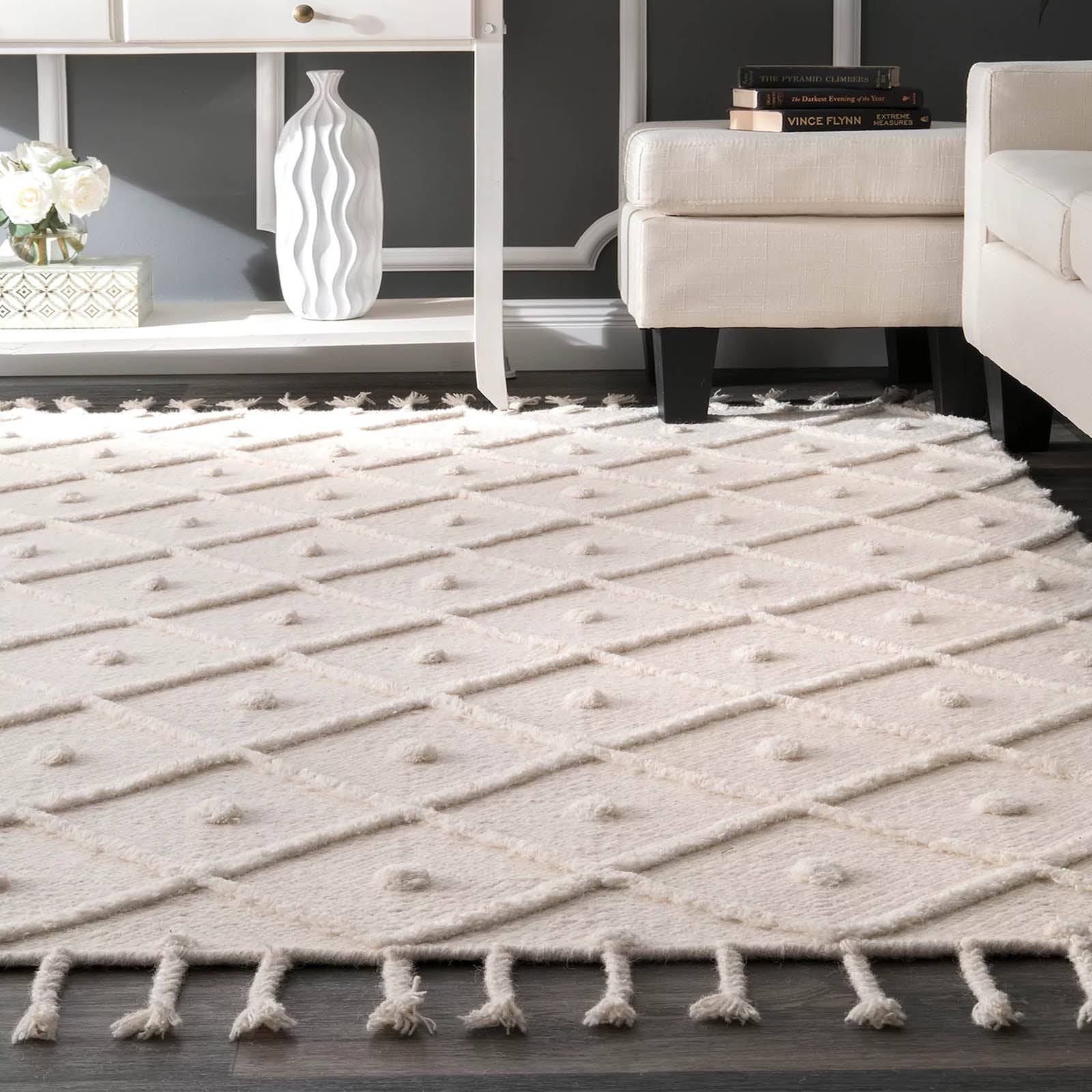 230X160 Cm Amaka Handmade Wool Rug Amaka-Amk-07-L - Rugs - ebarza Furniture UAE | Shop Modern Furniture in Abu Dhabi & Dubai - مفروشات ايبازرا في الامارات | تسوق اثاث عصري وديكورات مميزة في دبي وابوظبي