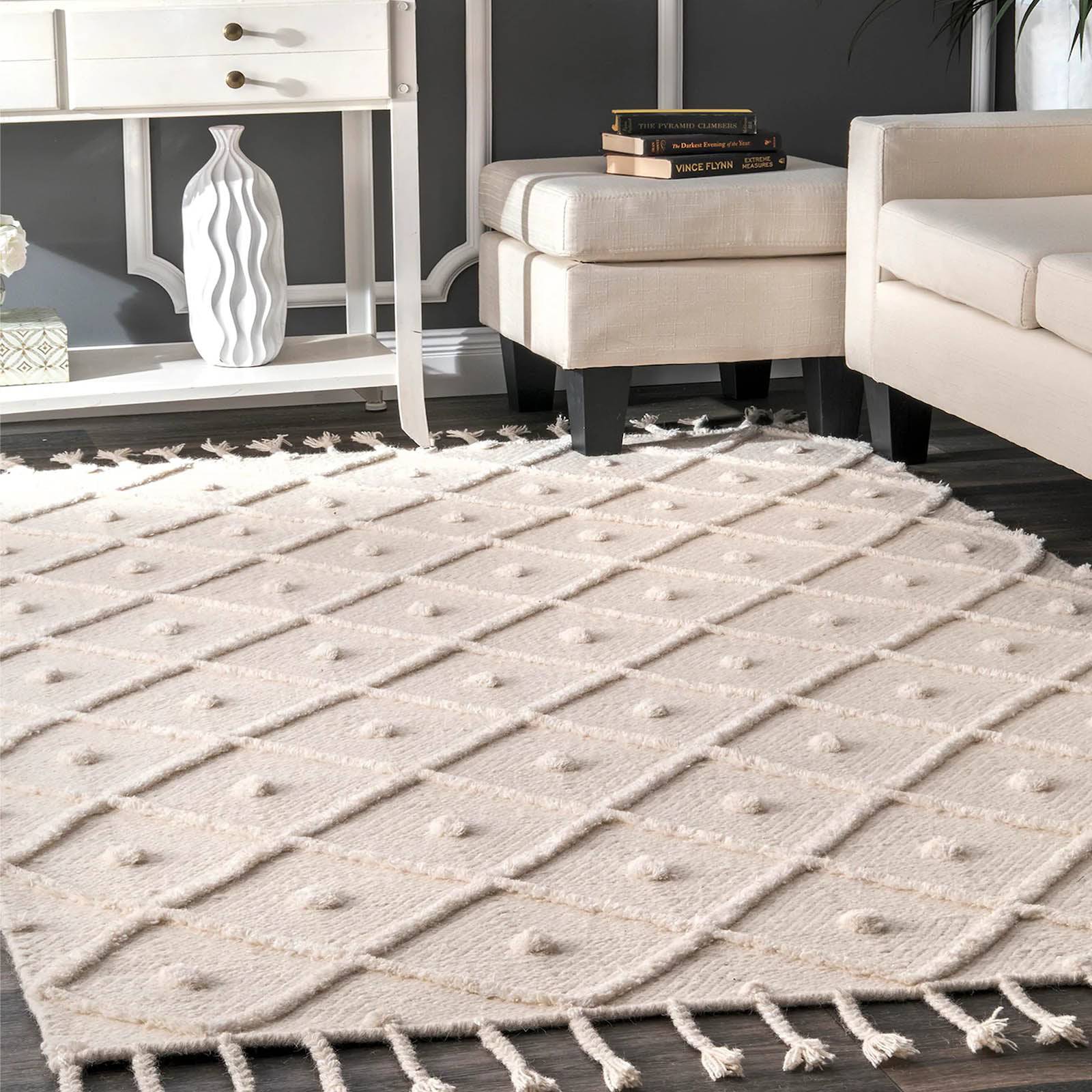 230X160 Cm Amaka Handmade Wool Rug Amaka-Amk-07-L - Rugs - ebarza Furniture UAE | Shop Modern Furniture in Abu Dhabi & Dubai - مفروشات ايبازرا في الامارات | تسوق اثاث عصري وديكورات مميزة في دبي وابوظبي