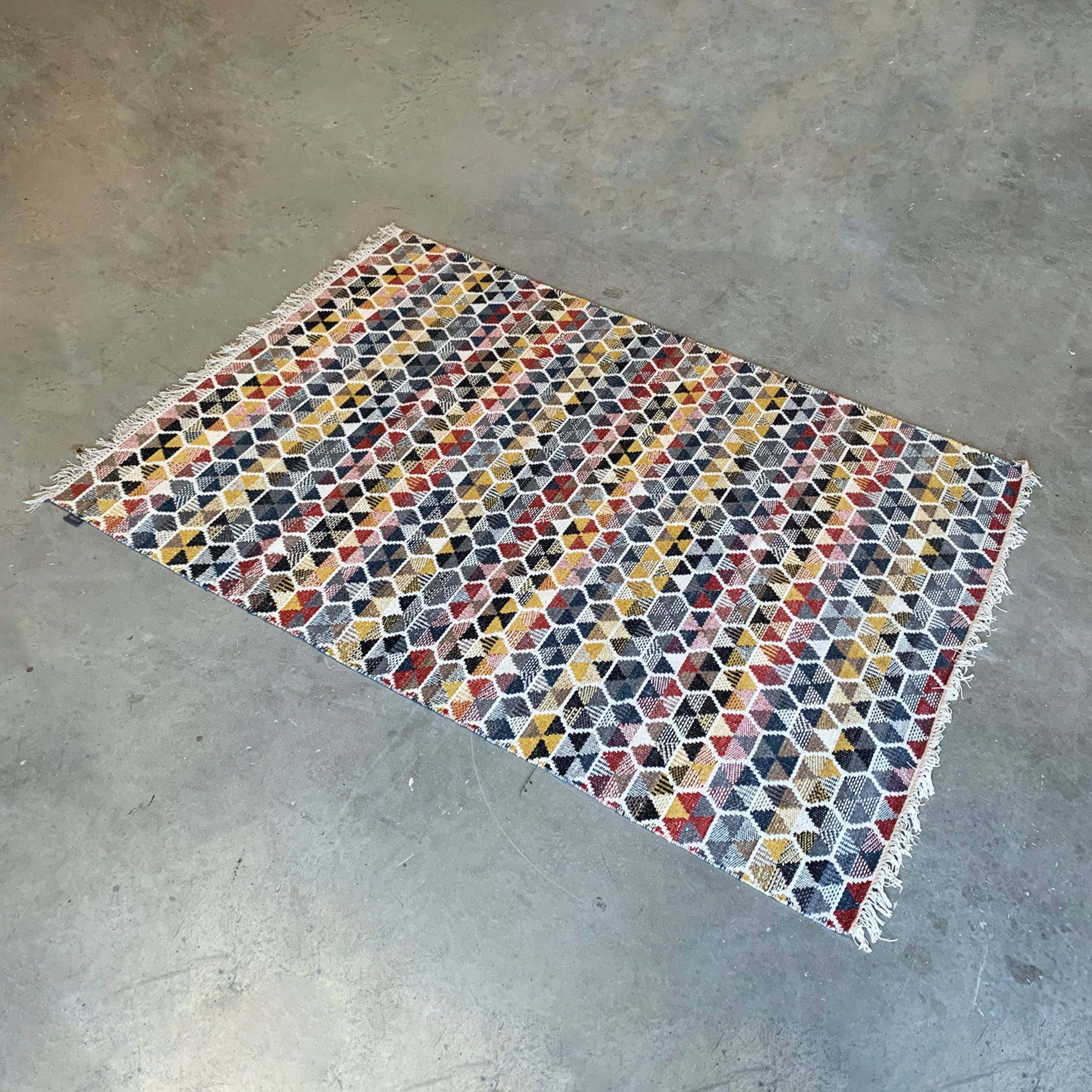 230X160 Cm Bolton Handmade Wool Rug Bolton Blt-28-L - Rugs - ebarza Furniture UAE | Shop Modern Furniture in Abu Dhabi & Dubai - مفروشات ايبازرا في الامارات | تسوق اثاث عصري وديكورات مميزة في دبي وابوظبي