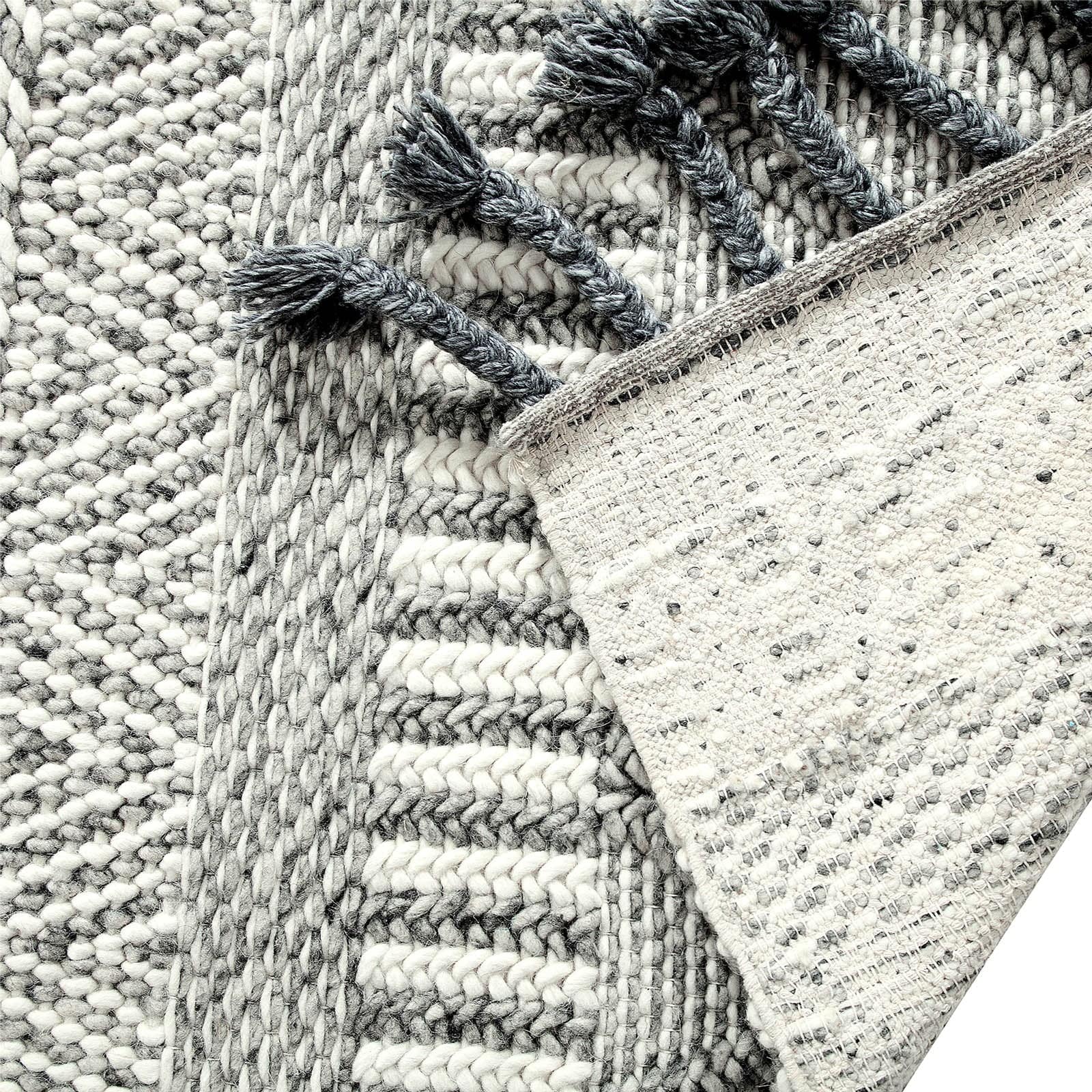 230X160 Cm Catalina Handmade Wool Rug Catalina-Cl-19-M - Rugs - ebarza Furniture UAE | Shop Modern Furniture in Abu Dhabi & Dubai - مفروشات ايبازرا في الامارات | تسوق اثاث عصري وديكورات مميزة في دبي وابوظبي