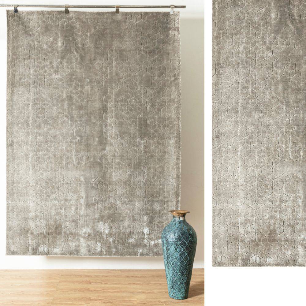 230X160 Cm Handmade Viscos Rug Jh-20730-L - Rugs - ebarza Furniture UAE | Shop Modern Furniture in Abu Dhabi & Dubai - مفروشات ايبازرا في الامارات | تسوق اثاث عصري وديكورات مميزة في دبي وابوظبي