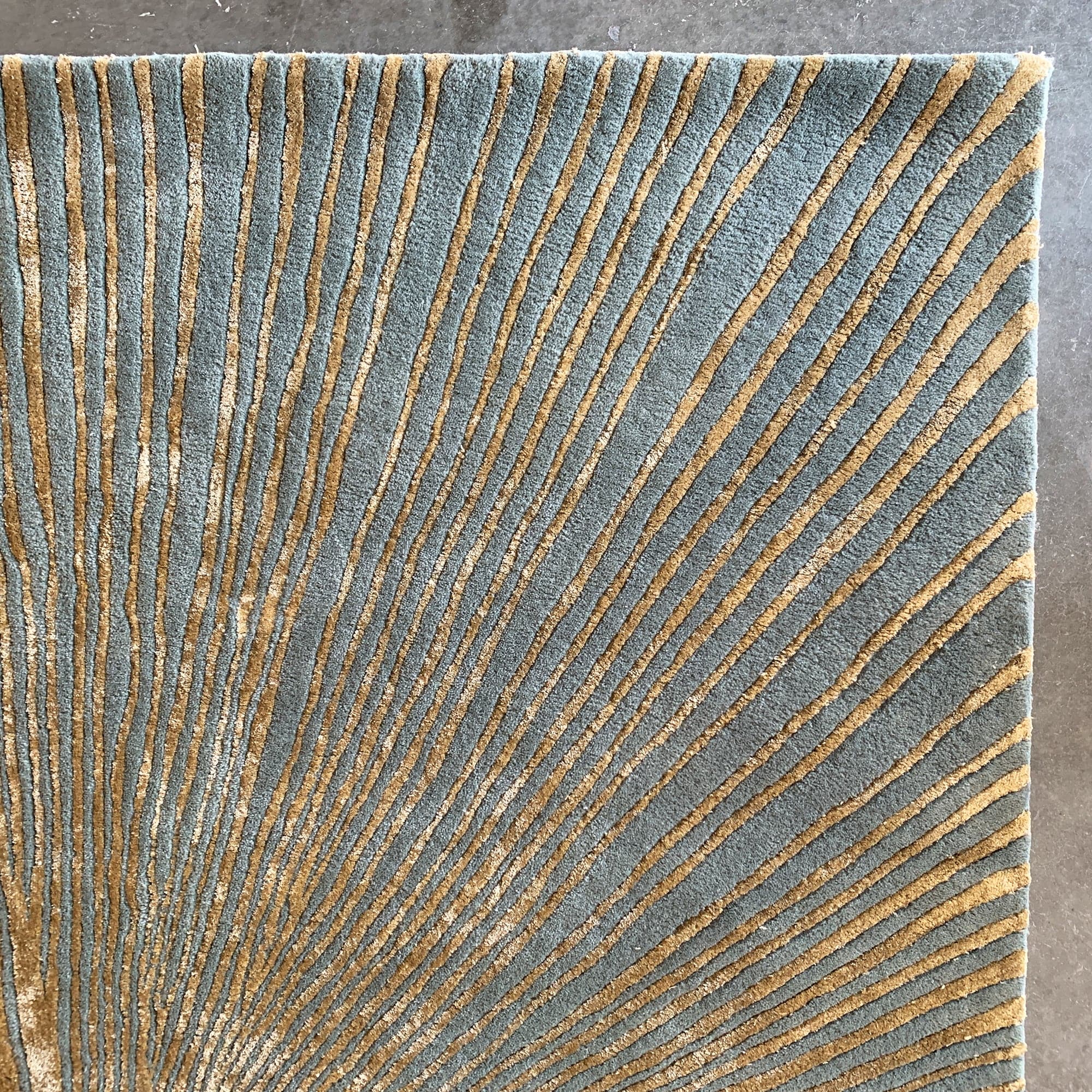 230X160 Cm Handmade Viscos Rug Jh-20735-L - Rugs - ebarza Furniture UAE | Shop Modern Furniture in Abu Dhabi & Dubai - مفروشات ايبازرا في الامارات | تسوق اثاث عصري وديكورات مميزة في دبي وابوظبي