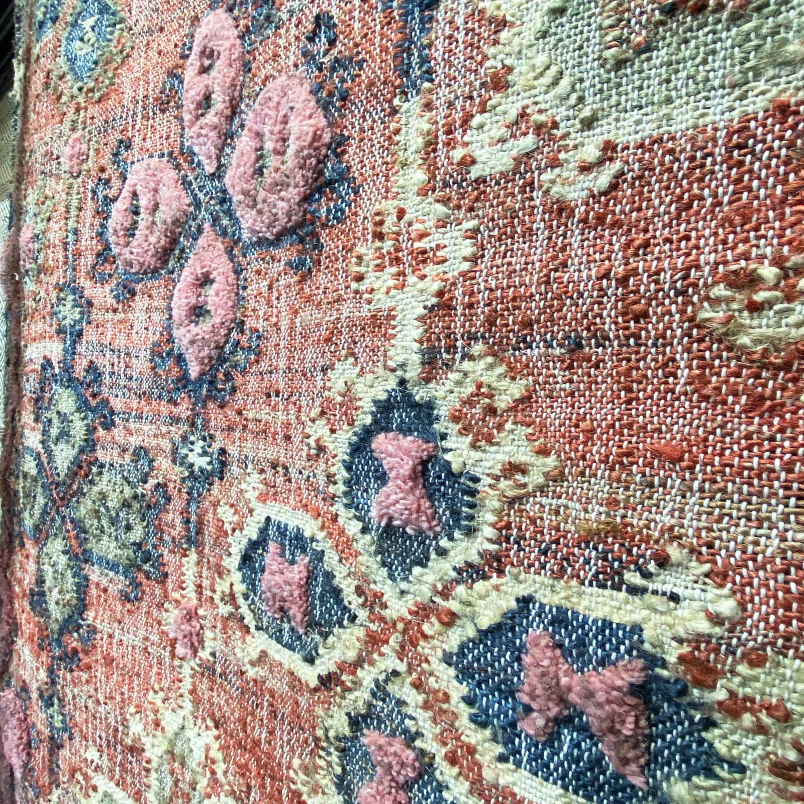 230X160 Cm Handmade Wool Rug Bettino-Bto-42-Orange-L - Rugs - ebarza Furniture UAE | Shop Modern Furniture in Abu Dhabi & Dubai - مفروشات ايبازرا في الامارات | تسوق اثاث عصري وديكورات مميزة في دبي وابوظبي