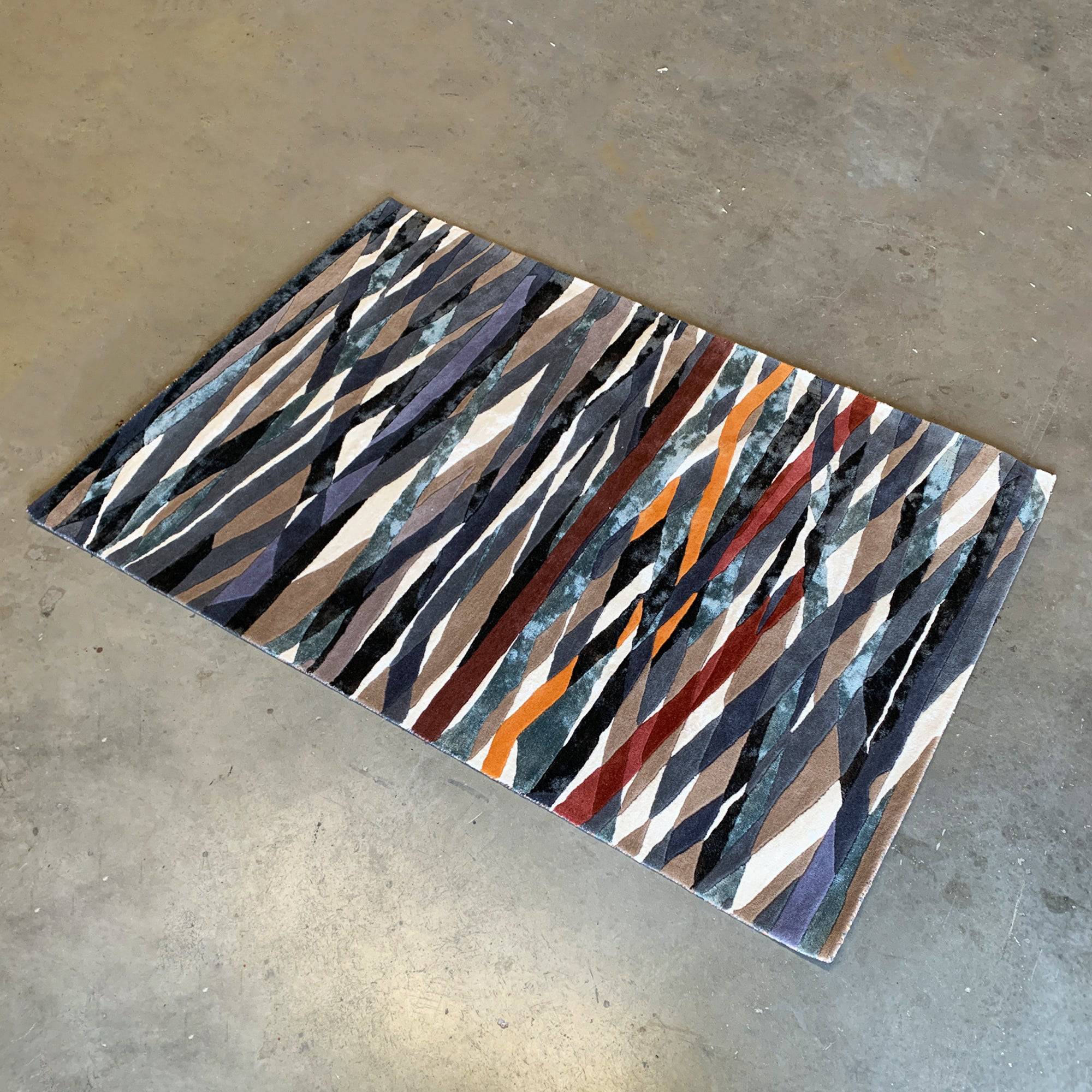 230X160 Cm Handmade Wool Rug Jh-20740-L - Rugs - ebarza Furniture UAE | Shop Modern Furniture in Abu Dhabi & Dubai - مفروشات ايبازرا في الامارات | تسوق اثاث عصري وديكورات مميزة في دبي وابوظبي