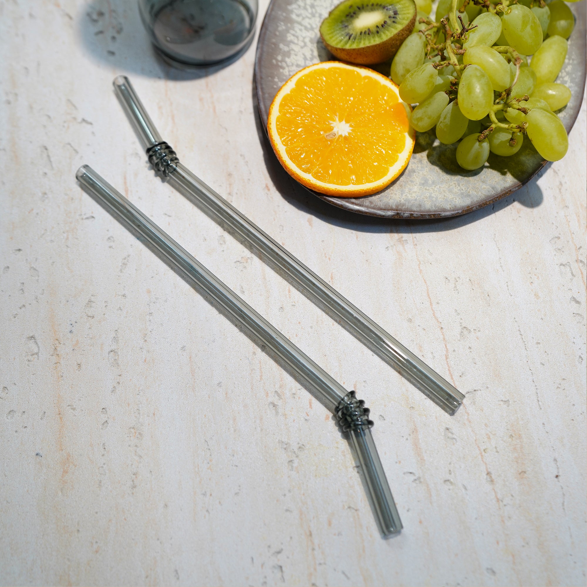 Solid grey straw 231173A - Drinkware - ebarza Furniture UAE | Shop Modern Furniture in Abu Dhabi & Dubai - مفروشات ايبازرا في الامارات | تسوق اثاث عصري وديكورات مميزة في دبي وابوظبي