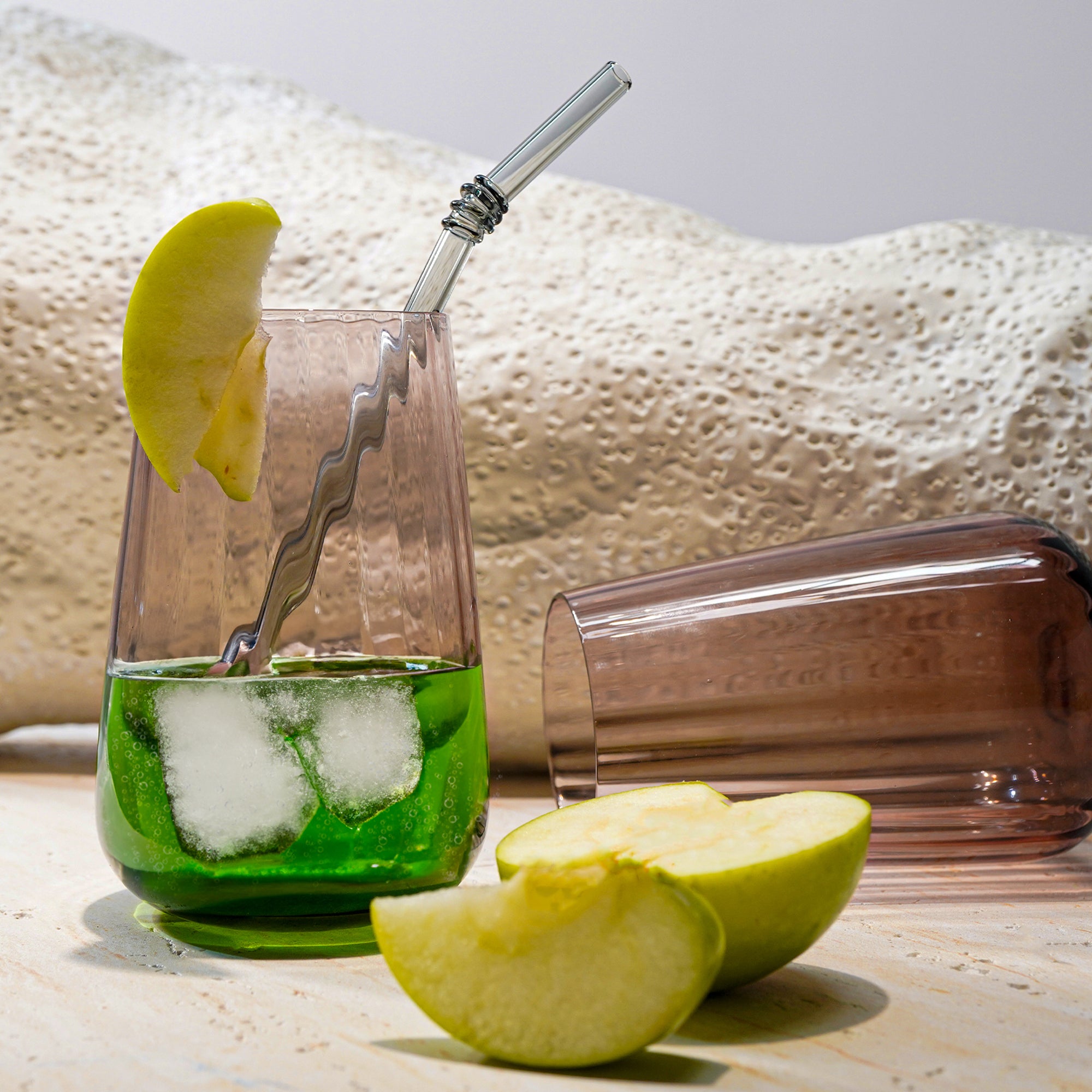 Solid grey straw 231173A - Drinkware - ebarza Furniture UAE | Shop Modern Furniture in Abu Dhabi & Dubai - مفروشات ايبازرا في الامارات | تسوق اثاث عصري وديكورات مميزة في دبي وابوظبي