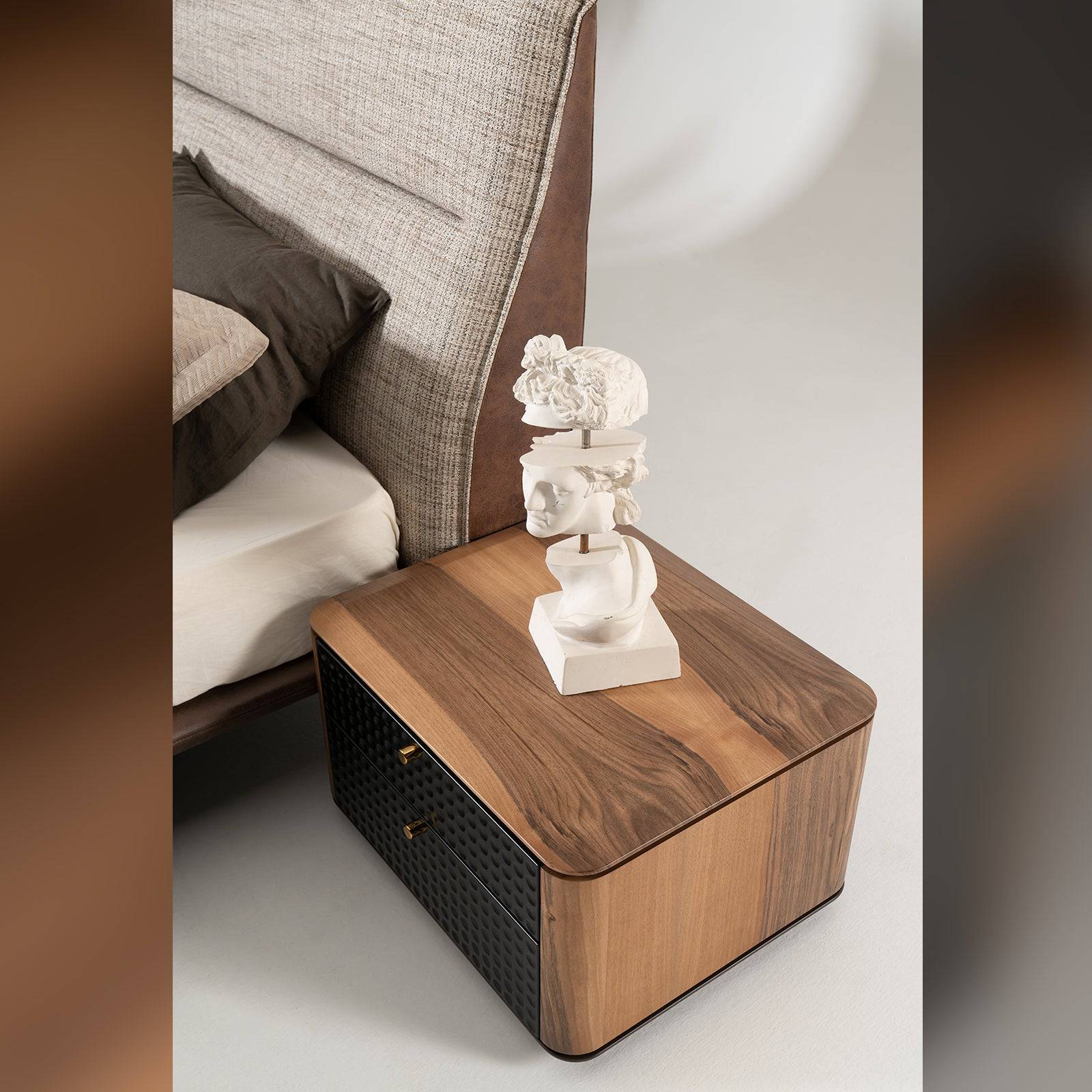 2X Julia Bedside Tables Layla-Table - Bedside Tables - ebarza Furniture UAE | Shop Modern Furniture in Abu Dhabi & Dubai - مفروشات ايبازرا في الامارات | تسوق اثاث عصري وديكورات مميزة في دبي وابوظبي