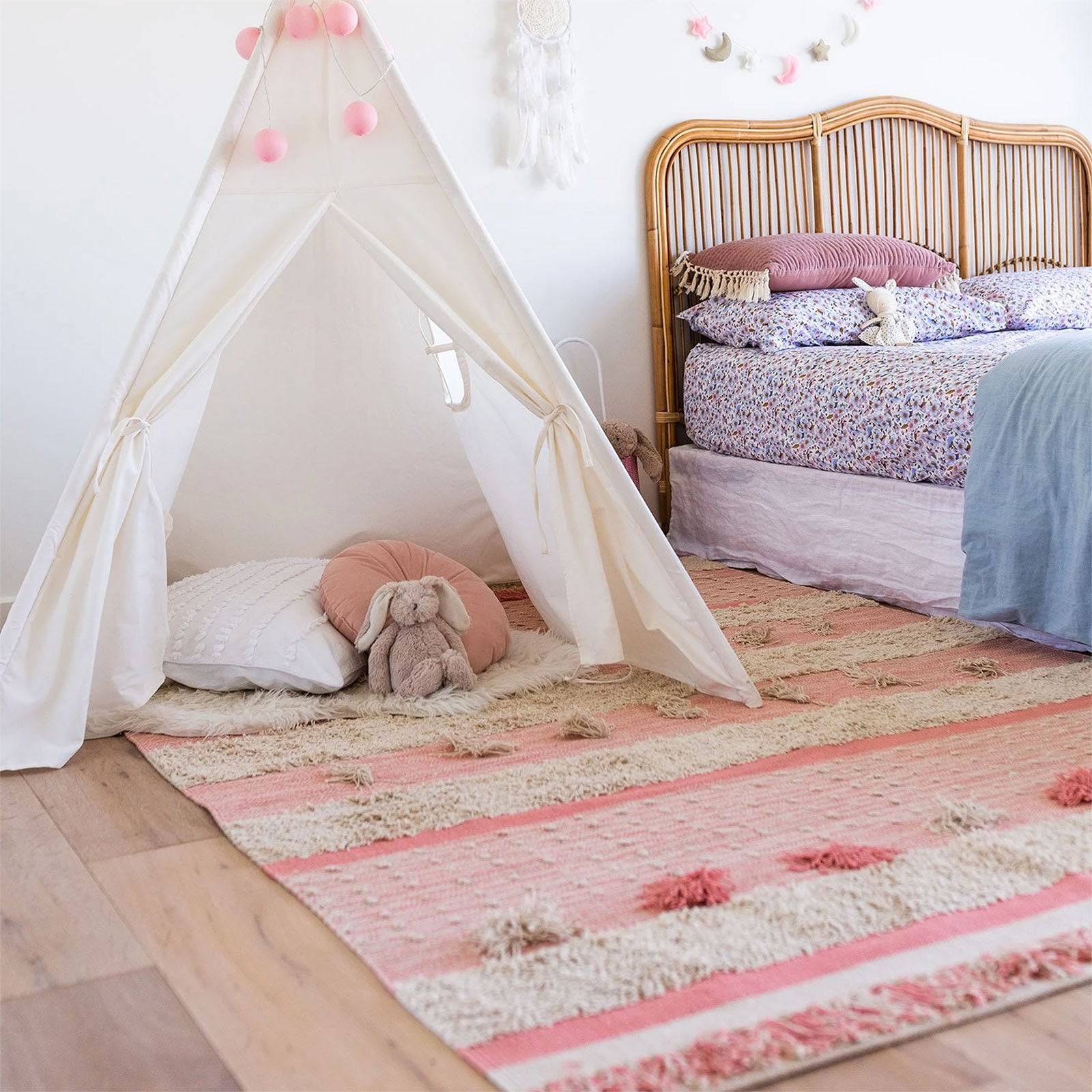 300X200 Cm Handmade Rug Jh-2616-Xl - Rugs - ebarza Furniture UAE | Shop Modern Furniture in Abu Dhabi & Dubai - مفروشات ايبازرا في الامارات | تسوق اثاث عصري وديكورات مميزة في دبي وابوظبي