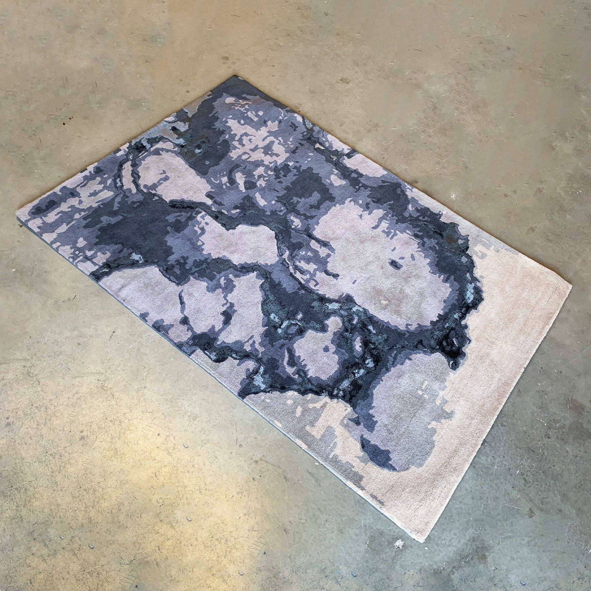 300X200 Cm Handmade Wool Rug Jh-20739-Xl - Rugs - ebarza Furniture UAE | Shop Modern Furniture in Abu Dhabi & Dubai - مفروشات ايبازرا في الامارات | تسوق اثاث عصري وديكورات مميزة في دبي وابوظبي