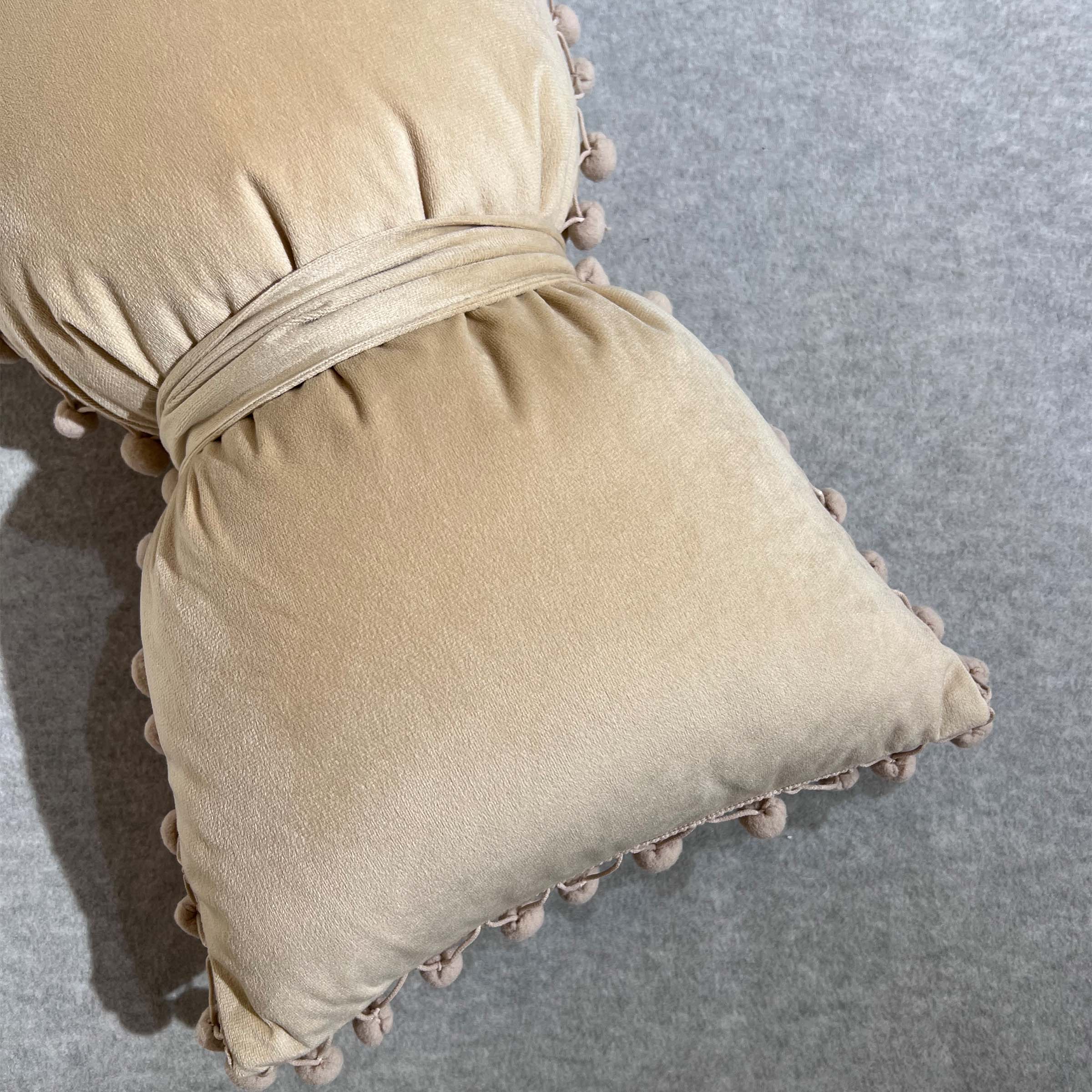 30*50 Dorothy Flannelette Cushion(with filling) - ECC079 - Cushions - ebarza Furniture UAE | Shop Modern Furniture in Abu Dhabi & Dubai - مفروشات ايبازرا في الامارات | تسوق اثاث عصري وديكورات مميزة في دبي وابوظبي