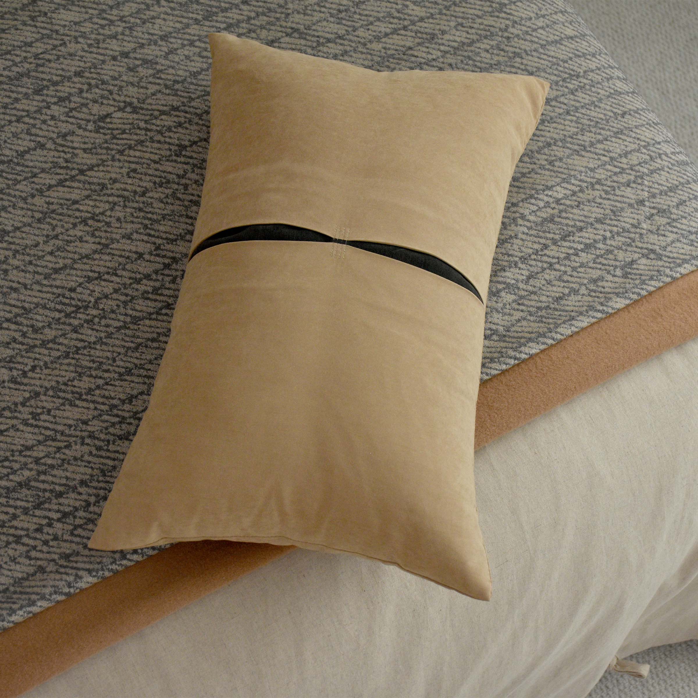 30*60 Xihan Suede Imitation Cushion - ECC087 - Cushions - ebarza Furniture UAE | Shop Modern Furniture in Abu Dhabi & Dubai - مفروشات ايبازرا في الامارات | تسوق اثاث عصري وديكورات مميزة في دبي وابوظبي