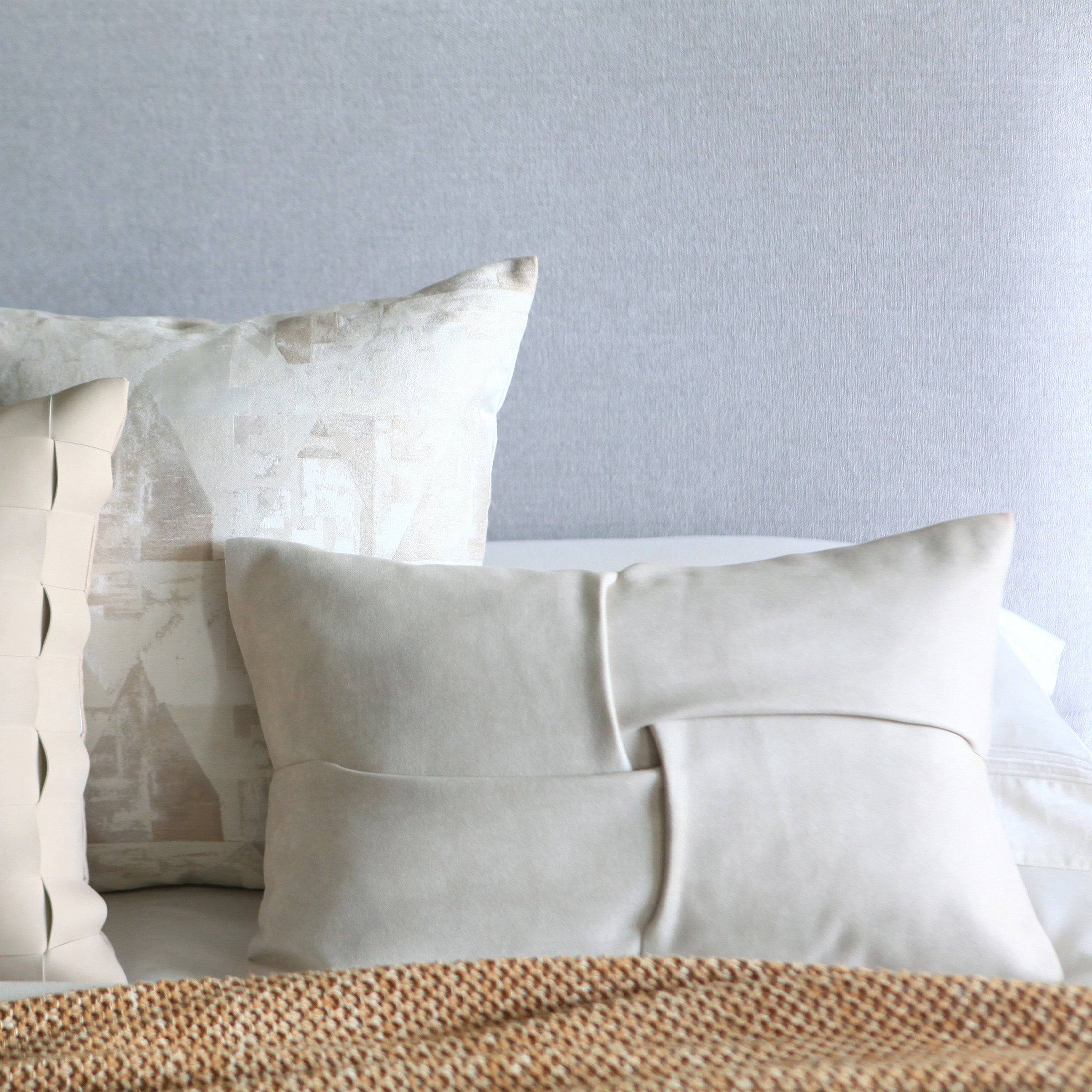 30X55 Cm Double Sedan Bridge Imitation Leather Cushion Ecc043 - Cushions - ebarza Furniture UAE | Shop Modern Furniture in Abu Dhabi & Dubai - مفروشات ايبازرا في الامارات | تسوق اثاث عصري وديكورات مميزة في دبي وابوظبي