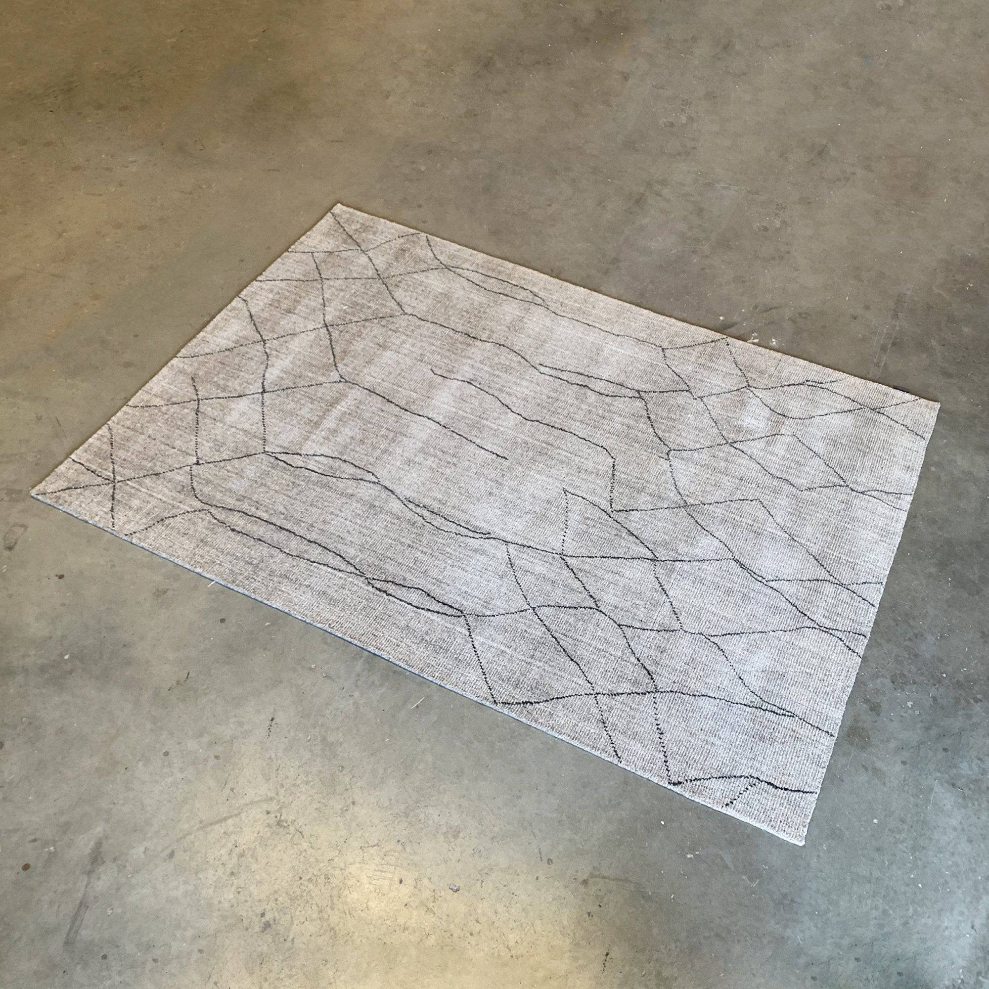 450X300 Cm Delton Handmade Wool Rug Delton Dtn-11-Grande - Rugs - ebarza Furniture UAE | Shop Modern Furniture in Abu Dhabi & Dubai - مفروشات ايبازرا في الامارات | تسوق اثاث عصري وديكورات مميزة في دبي وابوظبي