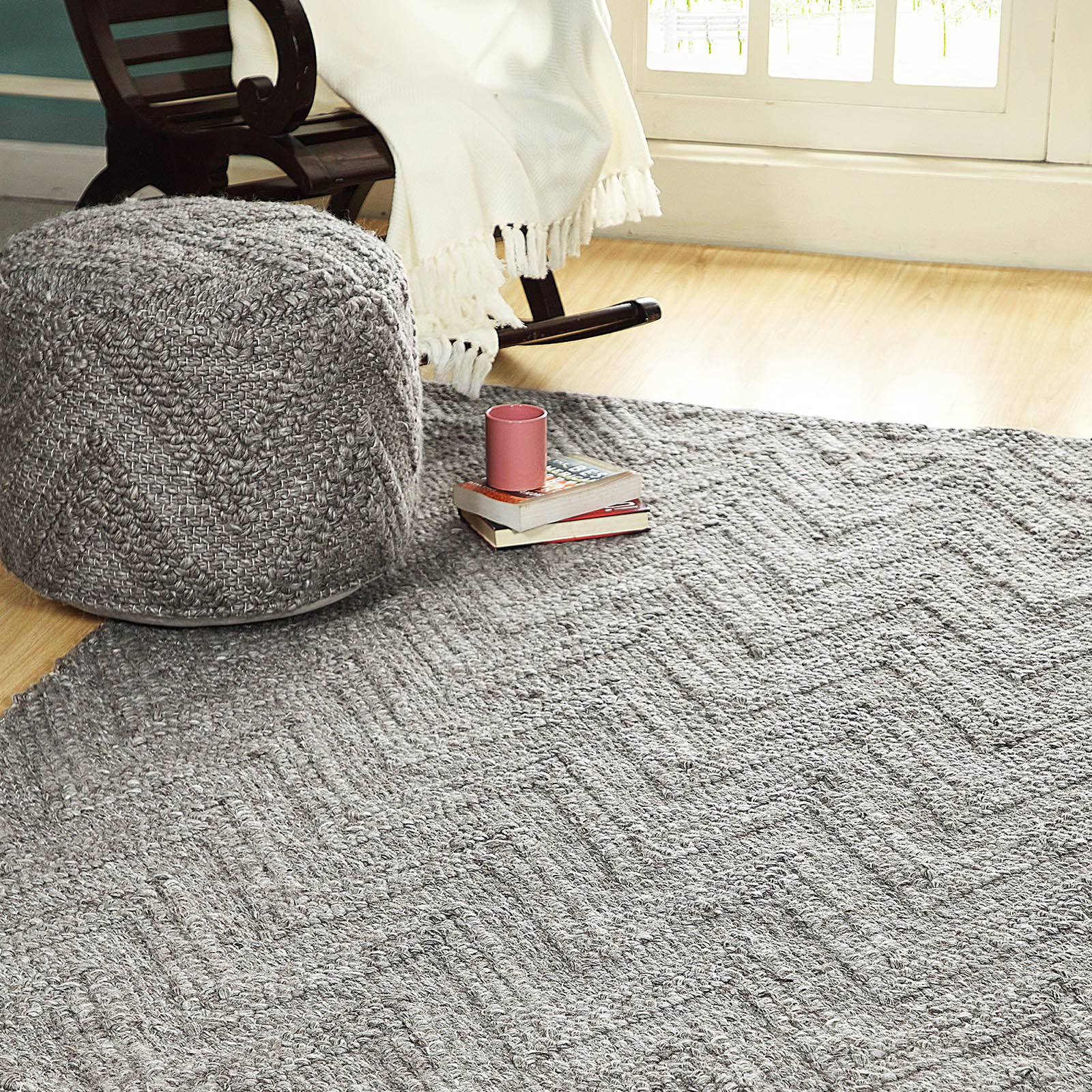 450X300 Cm Le-Vene Handmade Wool Rug Le-Vene-Le-04-Grand - Rugs - ebarza Furniture UAE | Shop Modern Furniture in Abu Dhabi & Dubai - مفروشات ايبازرا في الامارات | تسوق اثاث عصري وديكورات مميزة في دبي وابوظبي