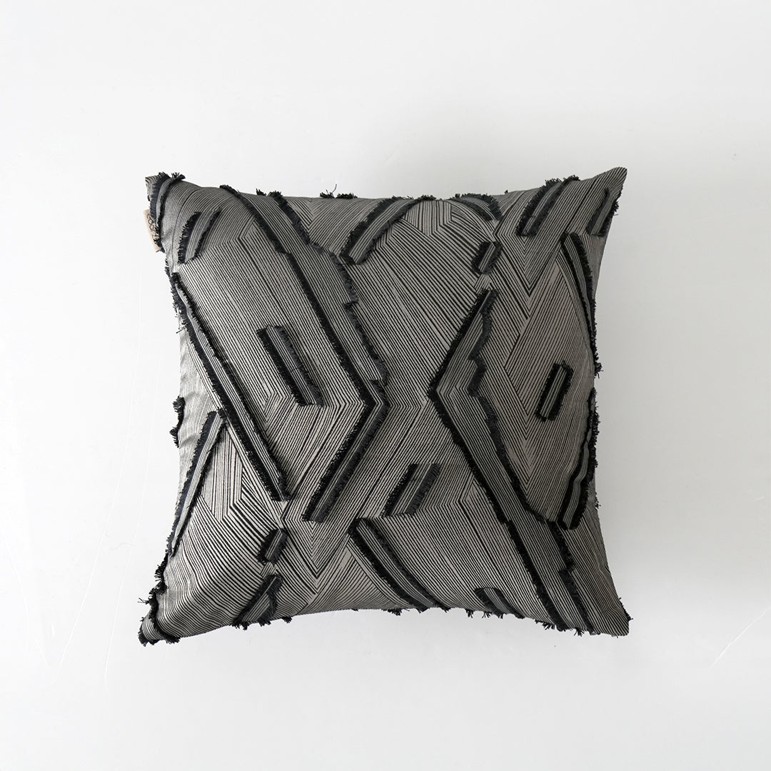 45*45cm SKJI Salter Jacquard Cushion ECC147 - Cushions - ebarza Furniture UAE | Shop Modern Furniture in Abu Dhabi & Dubai - مفروشات ايبازرا في الامارات | تسوق اثاث عصري وديكورات مميزة في دبي وابوظبي