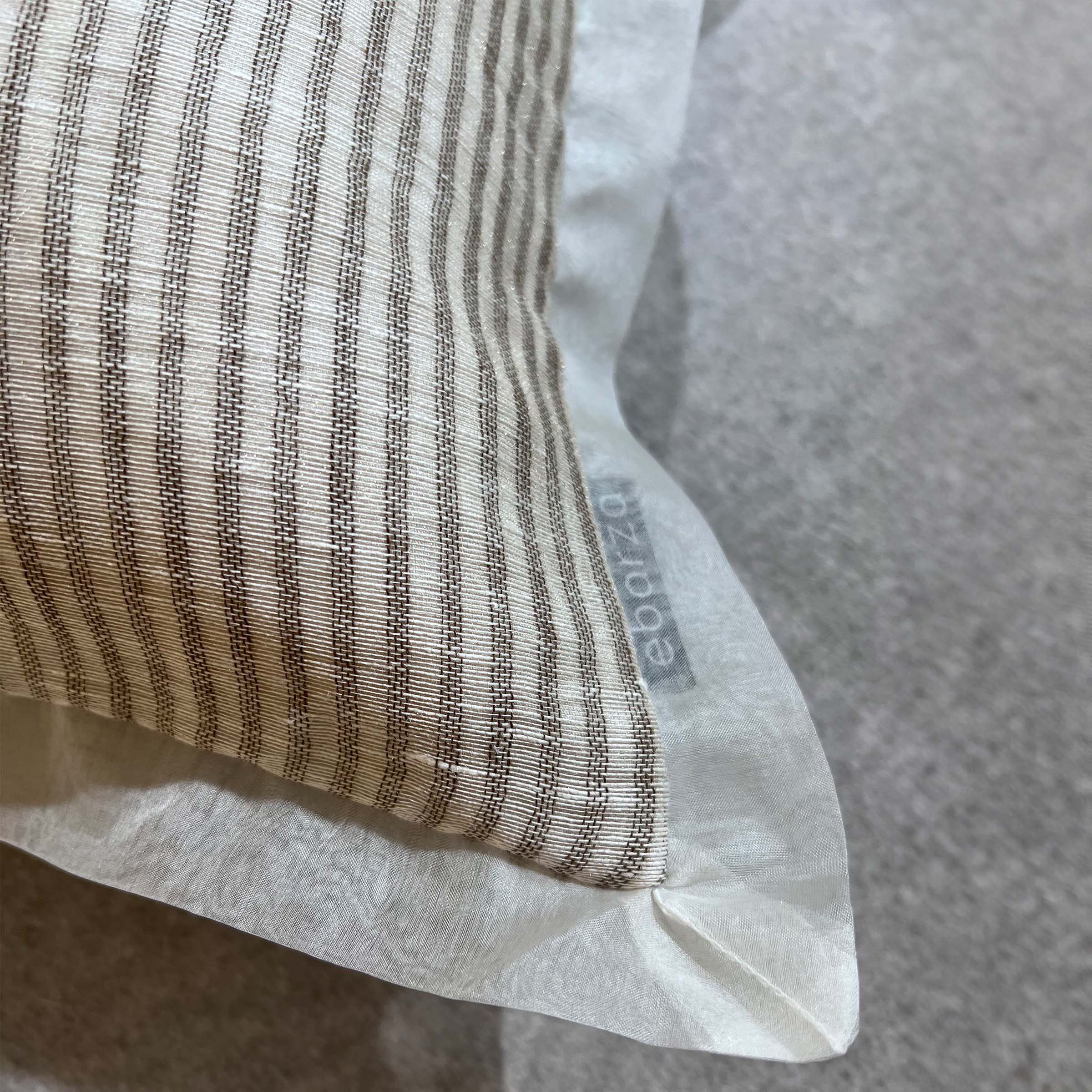 45*45 Moi Stripe Cushion - ECC088 - Cushions - ebarza Furniture UAE | Shop Modern Furniture in Abu Dhabi & Dubai - مفروشات ايبازرا في الامارات | تسوق اثاث عصري وديكورات مميزة في دبي وابوظبي