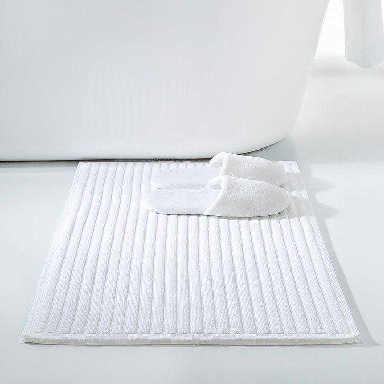 ebarza Strip Bath Mat EBM-001 - Bath Mats - ebarza Furniture UAE | Shop Modern Furniture in Abu Dhabi & Dubai - مفروشات ايبازرا في الامارات | تسوق اثاث عصري وديكورات مميزة في دبي وابوظبي