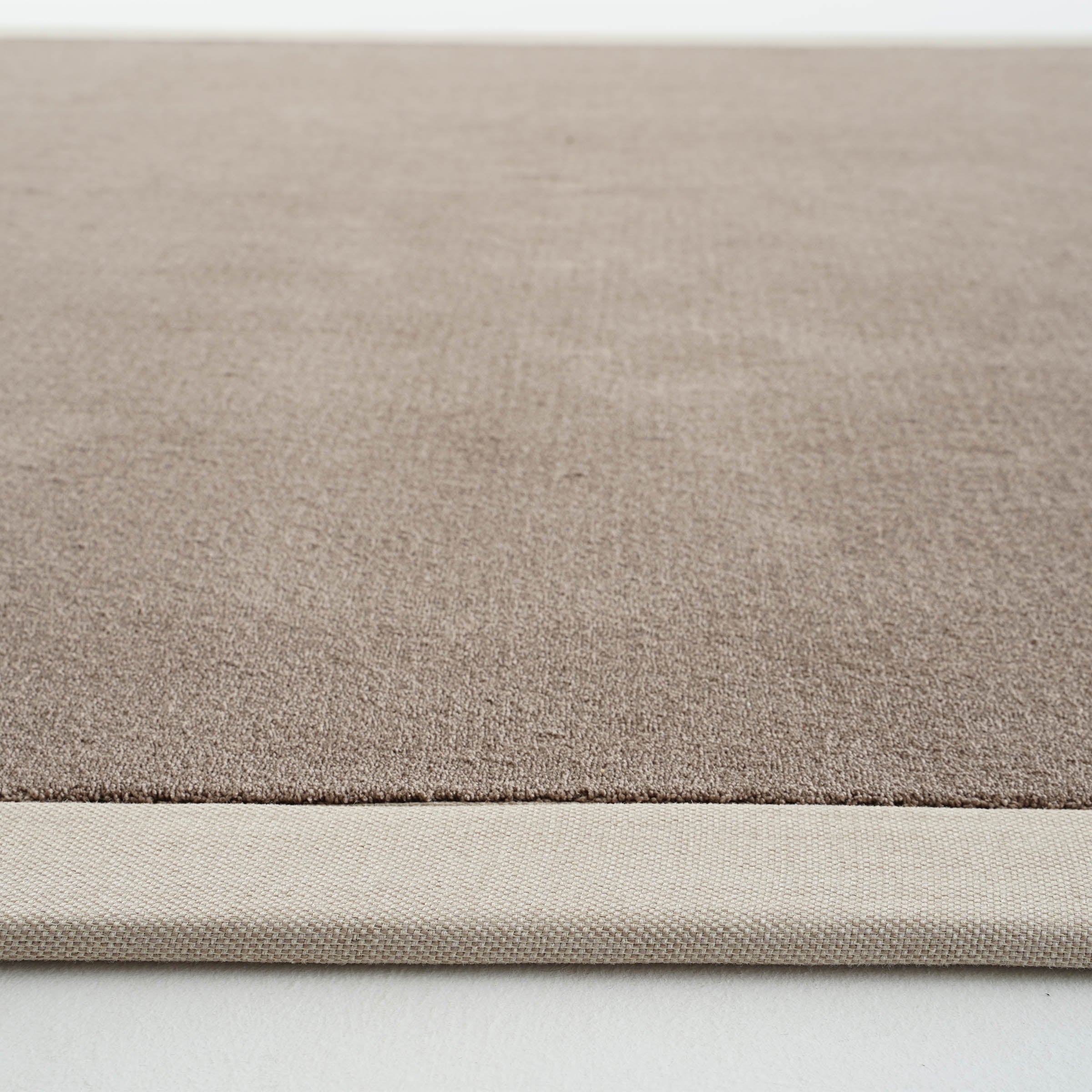 300X80 CM BOUNTY 92 MONTEREY Rug 80104 - Rugs - ebarza Furniture UAE | Shop Modern Furniture in Abu Dhabi & Dubai - مفروشات ايبازرا في الامارات | تسوق اثاث عصري وديكورات مميزة في دبي وابوظبي