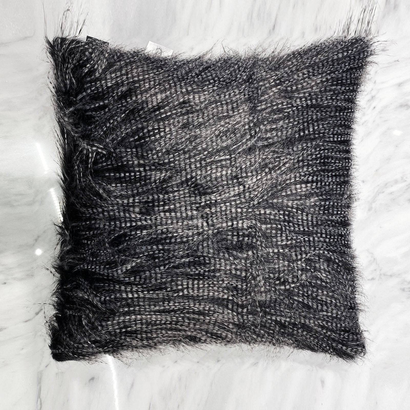 60X60 Cm Cushion Cover 1851-002 - Cushions - ebarza Furniture UAE | Shop Modern Furniture in Abu Dhabi & Dubai - مفروشات ايبازرا في الامارات | تسوق اثاث عصري وديكورات مميزة في دبي وابوظبي