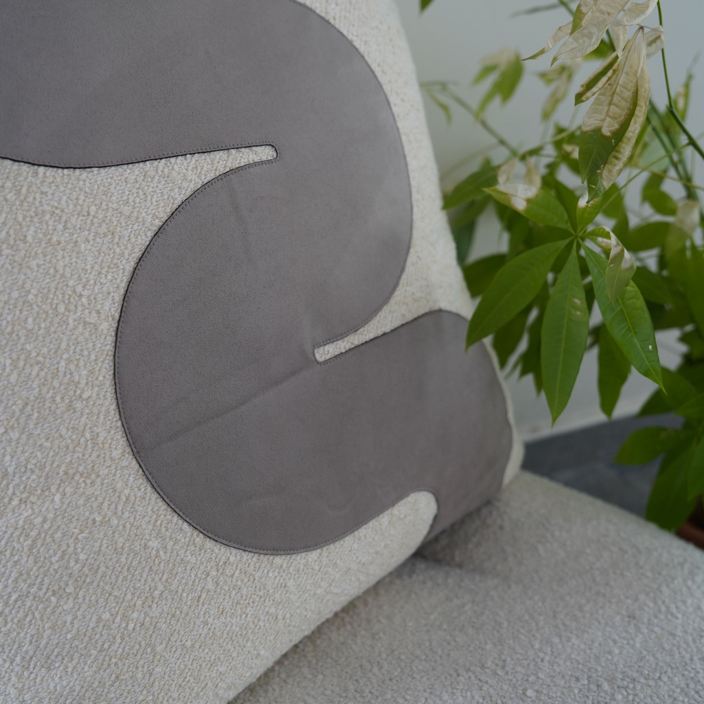 60x60Cm Ebarza Amman Patchwork Cushion ECC127 - Cushions - ebarza Furniture UAE | Shop Modern Furniture in Abu Dhabi & Dubai - مفروشات ايبازرا في الامارات | تسوق اثاث عصري وديكورات مميزة في دبي وابوظبي