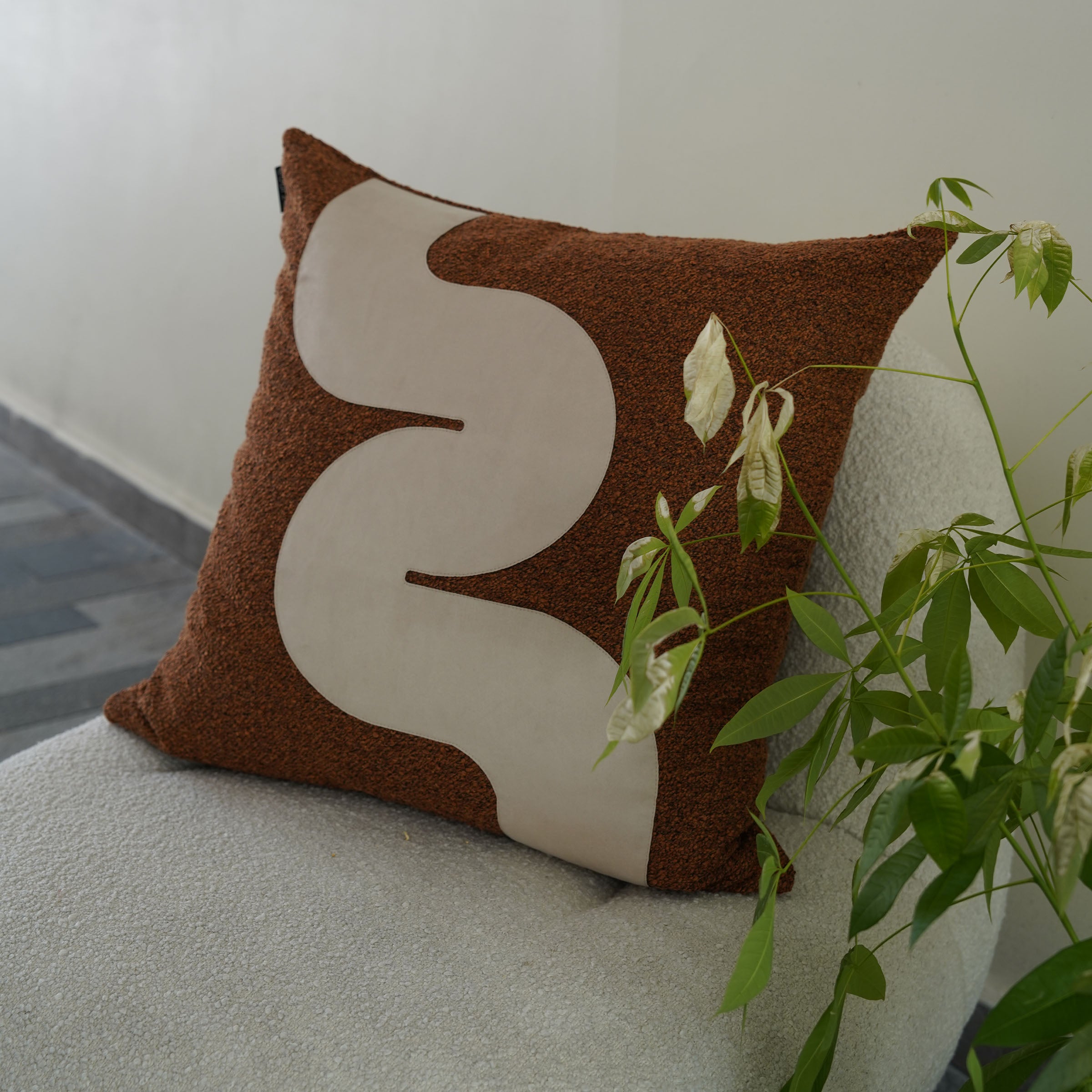 60x60Cm Ebarza Amman Patchwork Cushion ECC129 - Cushions - ebarza Furniture UAE | Shop Modern Furniture in Abu Dhabi & Dubai - مفروشات ايبازرا في الامارات | تسوق اثاث عصري وديكورات مميزة في دبي وابوظبي