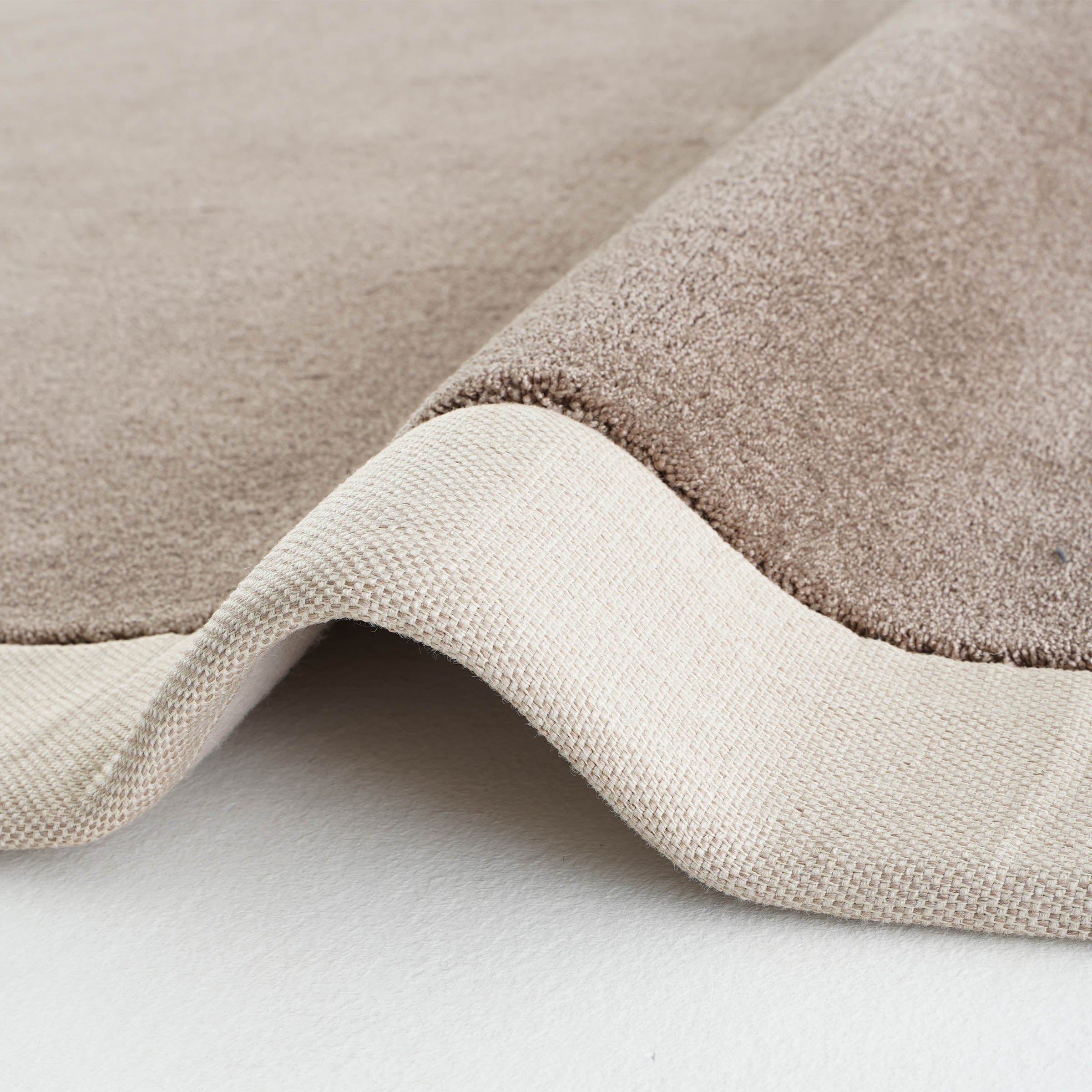 230X160 CM BOUNTY 92 MONTEREY Rug 80104 - Rugs - ebarza Furniture UAE | Shop Modern Furniture in Abu Dhabi & Dubai - مفروشات ايبازرا في الامارات | تسوق اثاث عصري وديكورات مميزة في دبي وابوظبي