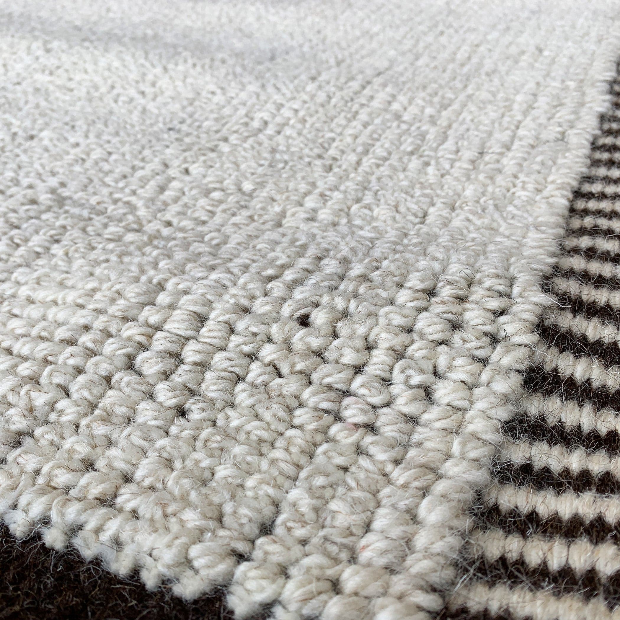 90X300 Cm Handmade Rug Jh-2700-Long - Rugs - ebarza Furniture UAE | Shop Modern Furniture in Abu Dhabi & Dubai - مفروشات ايبازرا في الامارات | تسوق اثاث عصري وديكورات مميزة في دبي وابوظبي