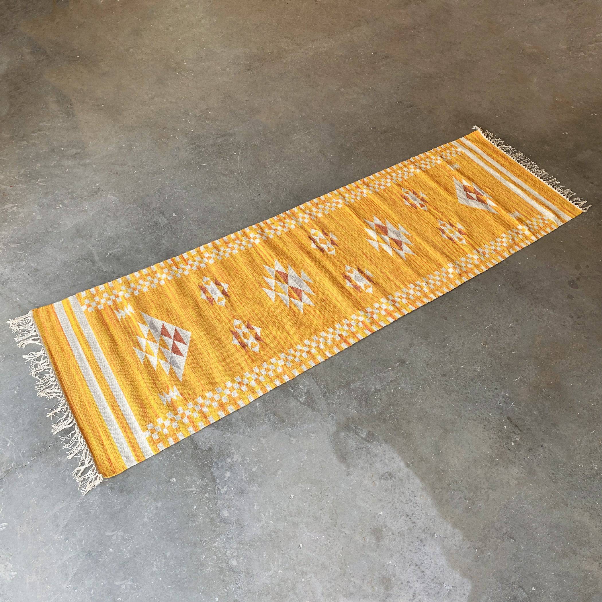 90X300 Cm Handmade Rug Jh-2705-Long - Rugs - ebarza Furniture UAE | Shop Modern Furniture in Abu Dhabi & Dubai - مفروشات ايبازرا في الامارات | تسوق اثاث عصري وديكورات مميزة في دبي وابوظبي