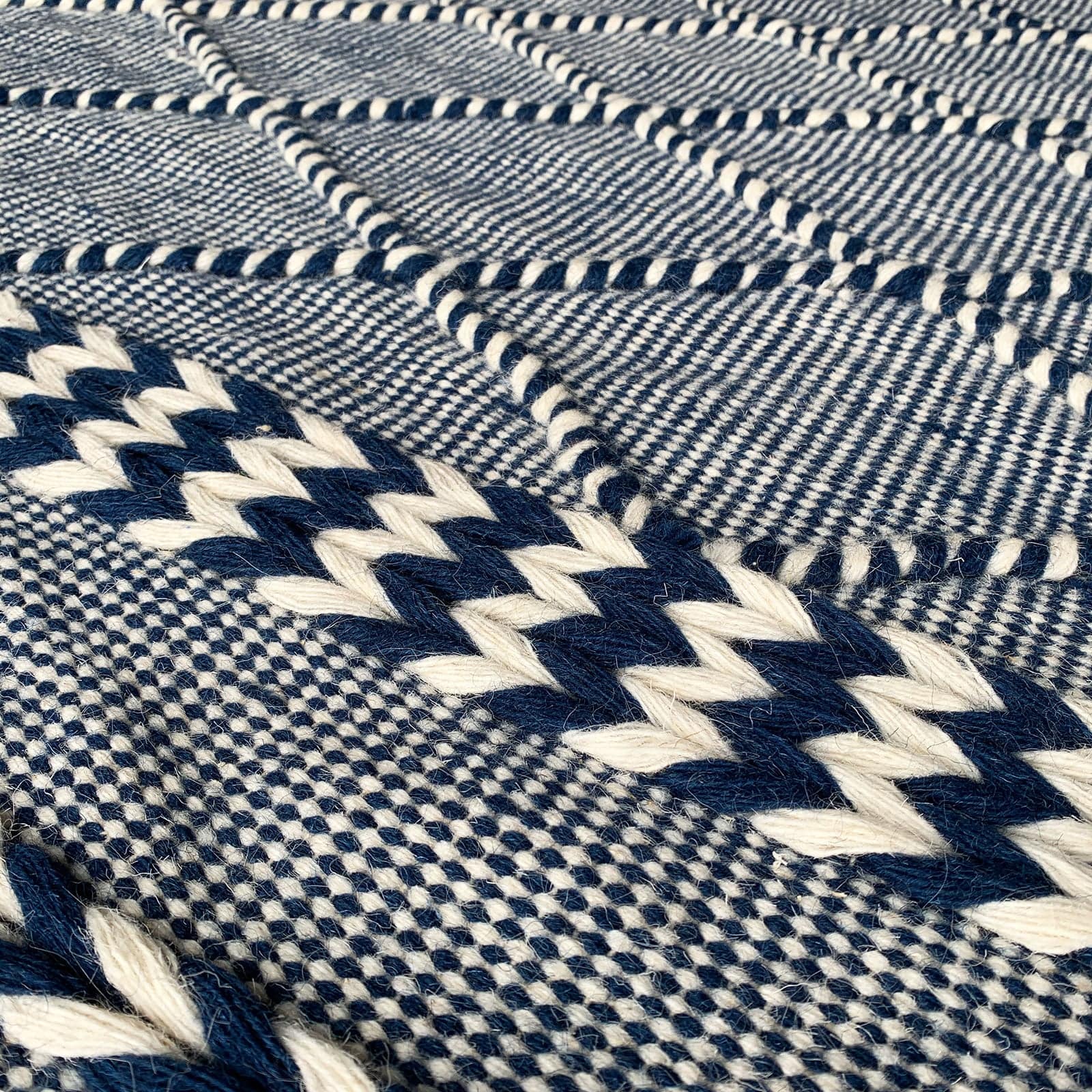 90X300 Cm Handmade Rug Jh-2711-Long - Rugs - ebarza Furniture UAE | Shop Modern Furniture in Abu Dhabi & Dubai - مفروشات ايبازرا في الامارات | تسوق اثاث عصري وديكورات مميزة في دبي وابوظبي