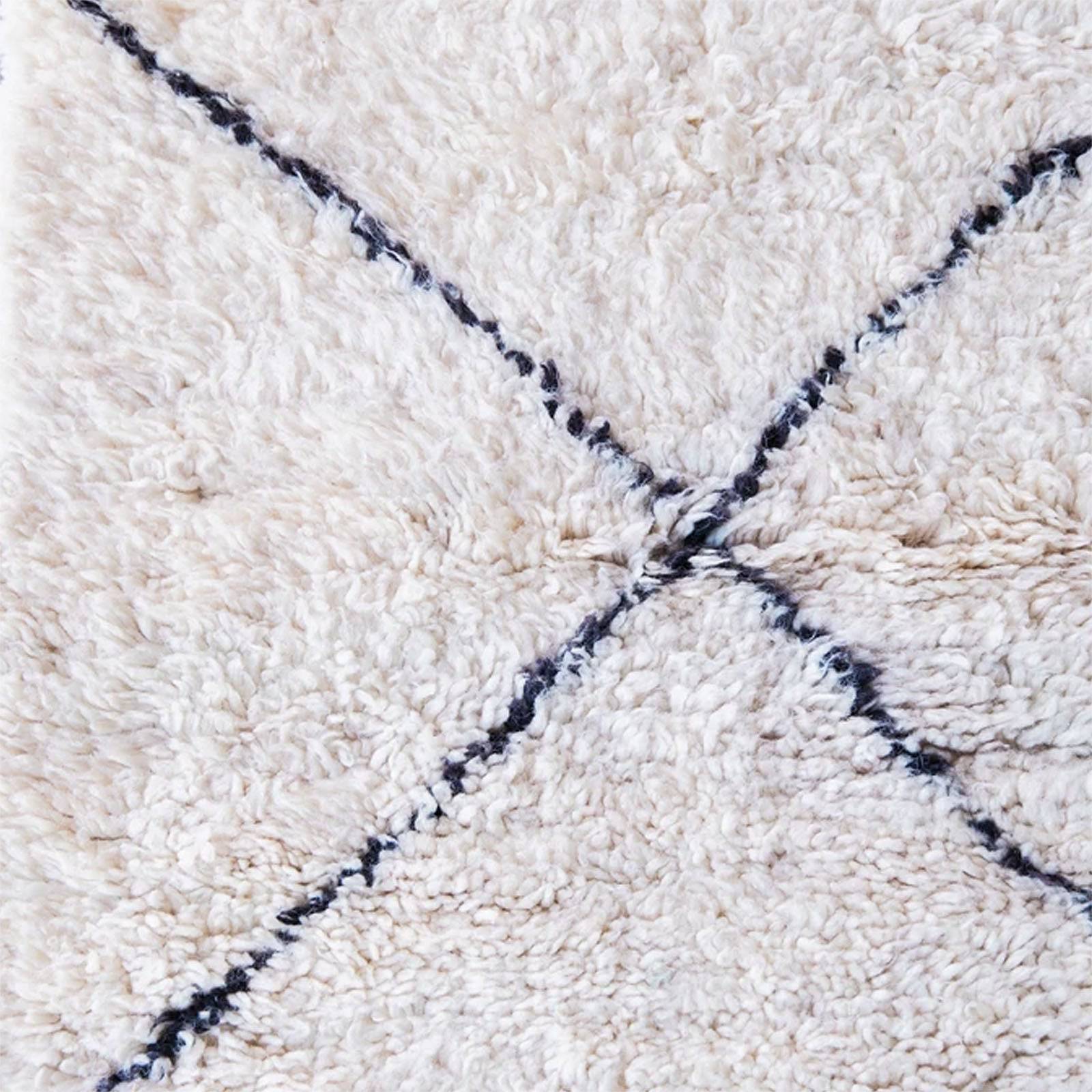 90X300 Cm Moroccan Style Handmade Rug Jh-2710-Long - Rugs - ebarza Furniture UAE | Shop Modern Furniture in Abu Dhabi & Dubai - مفروشات ايبازرا في الامارات | تسوق اثاث عصري وديكورات مميزة في دبي وابوظبي