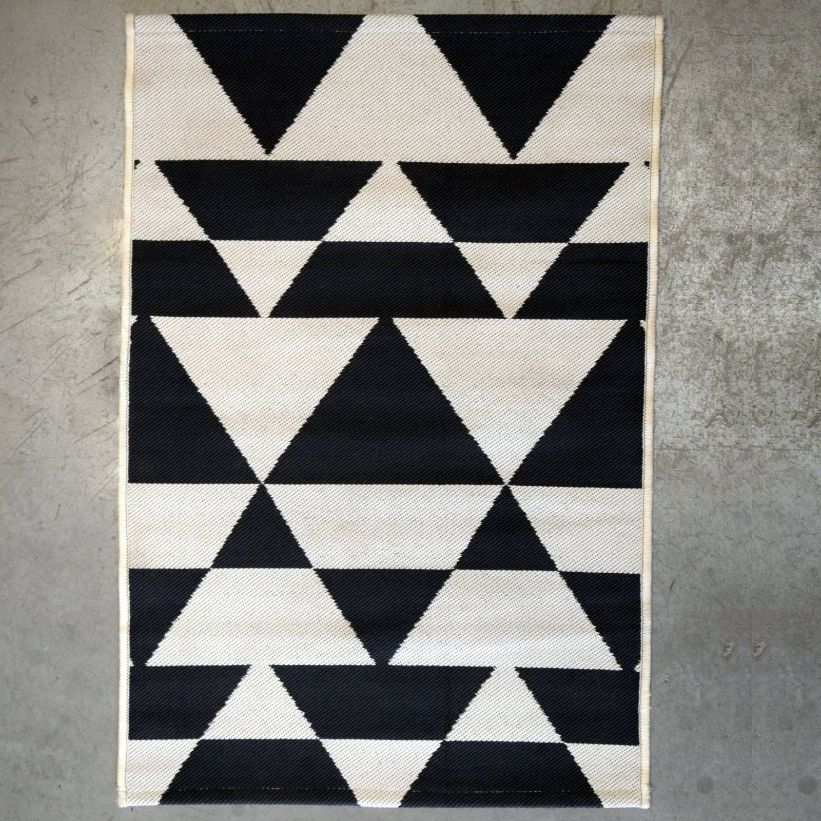 60x90 Cm Outdoor/Indoor Rug Simco-Sim-24-Taupeivory-S - Rugs - ebarza Furniture UAE | Shop Modern Furniture in Abu Dhabi & Dubai - مفروشات ايبازرا في الامارات | تسوق اثاث عصري وديكورات مميزة في دبي وابوظبي