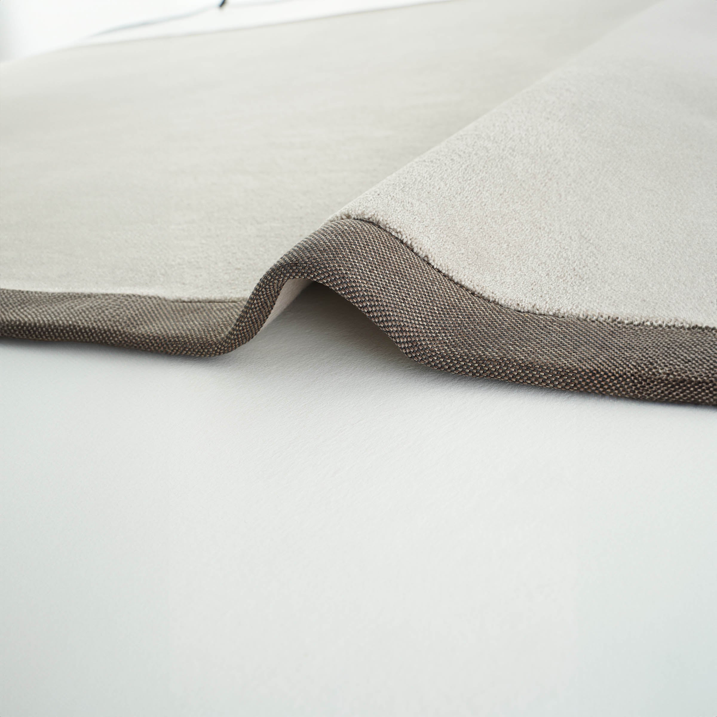 230X160 CM BOUNTY 74 MONTEREY Rug 80208 - Rugs - ebarza Furniture UAE | Shop Modern Furniture in Abu Dhabi & Dubai - مفروشات ايبازرا في الامارات | تسوق اثاث عصري وديكورات مميزة في دبي وابوظبي