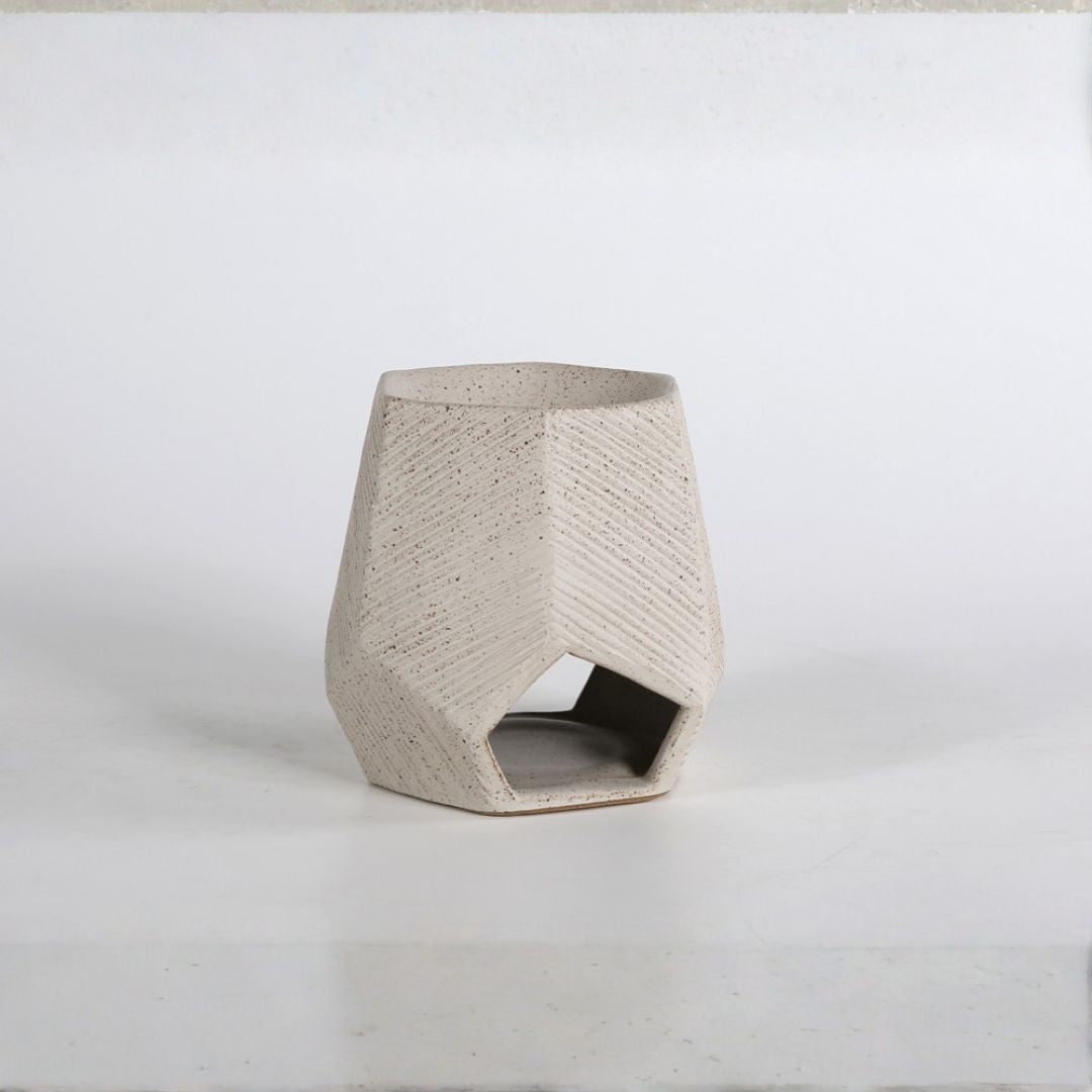 Pre-order 65 Days Delivery Hessian Off-White Chizzled oil burner CB4368-14-R537 - Oil Burners - ebarza Furniture UAE | Shop Modern Furniture in Abu Dhabi & Dubai - مفروشات ايبازرا في الامارات | تسوق اثاث عصري وديكورات مميزة في دبي وابوظبي