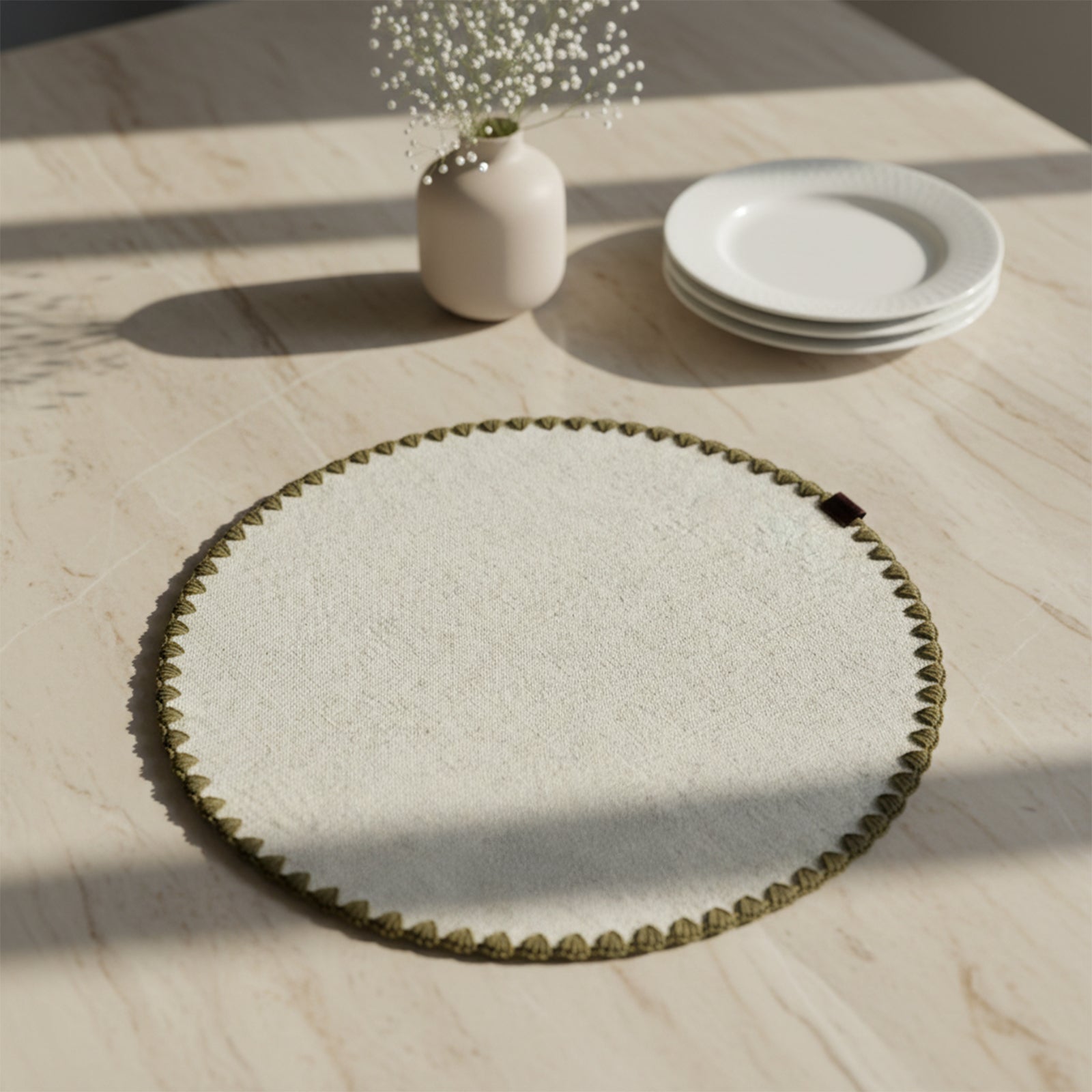 Dineva Placemat With Shelled Edge & Double Layers - KXMT-2379/Brown - Placemats - ebarza Furniture UAE | Shop Modern Furniture in Abu Dhabi & Dubai - مفروشات ايبازرا في الامارات | تسوق اثاث عصري وديكورات مميزة في دبي وابوظبي