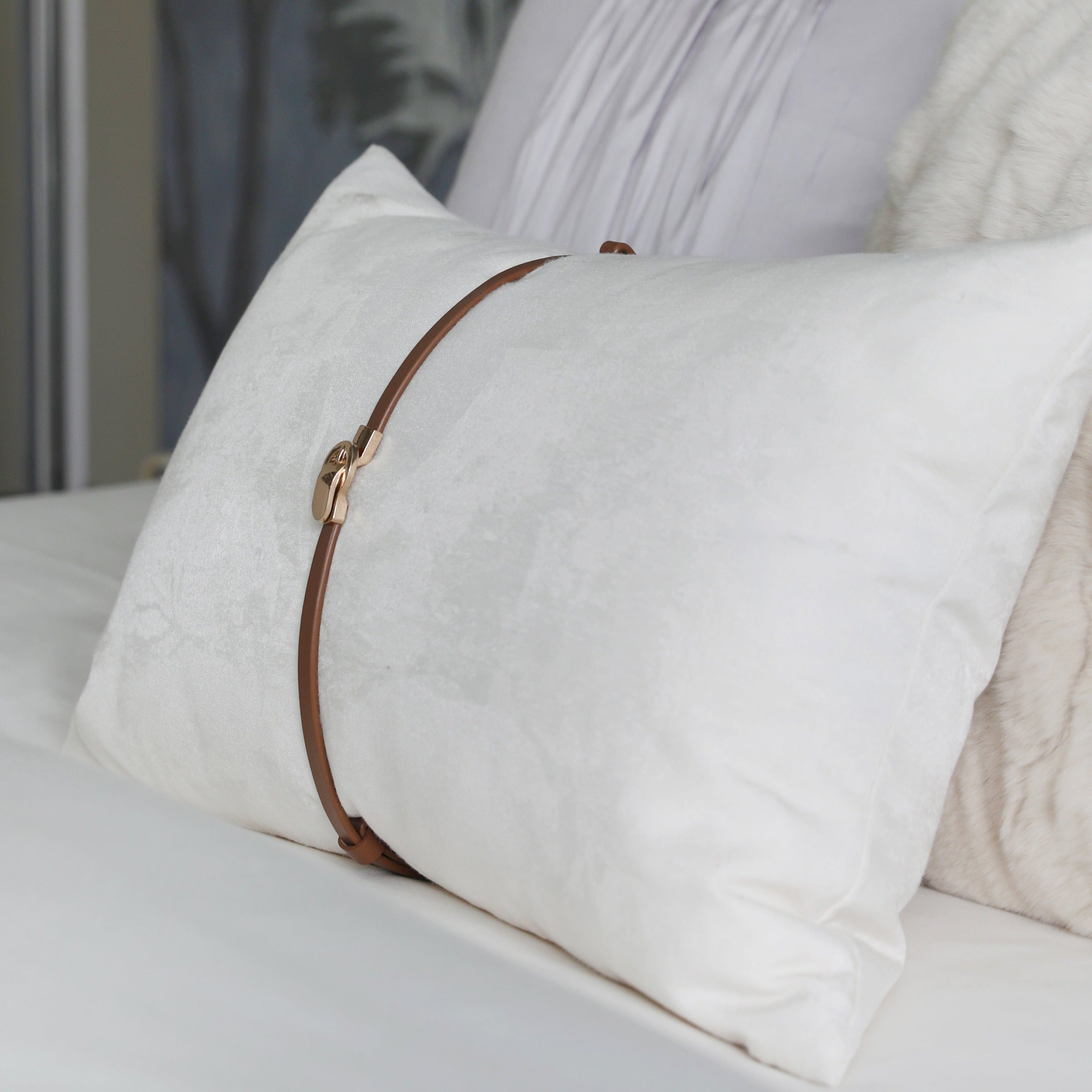 30*60 Cecil Belt Cushion - ECC093 - Cushions - ebarza Furniture UAE | Shop Modern Furniture in Abu Dhabi & Dubai - مفروشات ايبازرا في الامارات | تسوق اثاث عصري وديكورات مميزة في دبي وابوظبي