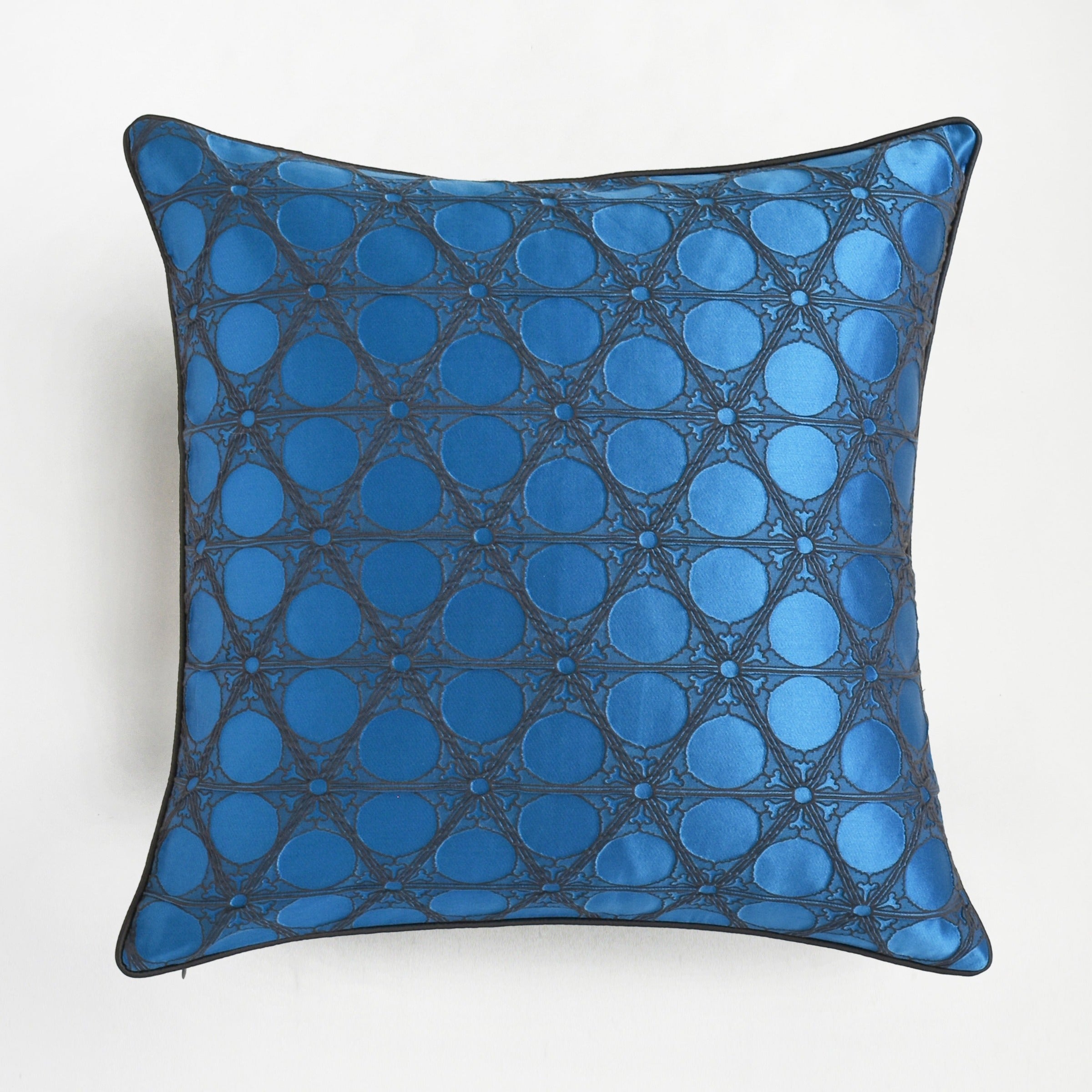 45*45 Zereda Jacquard Cushion - ECC101 - Cushions - ebarza Furniture UAE | Shop Modern Furniture in Abu Dhabi & Dubai - مفروشات ايبازرا في الامارات | تسوق اثاث عصري وديكورات مميزة في دبي وابوظبي