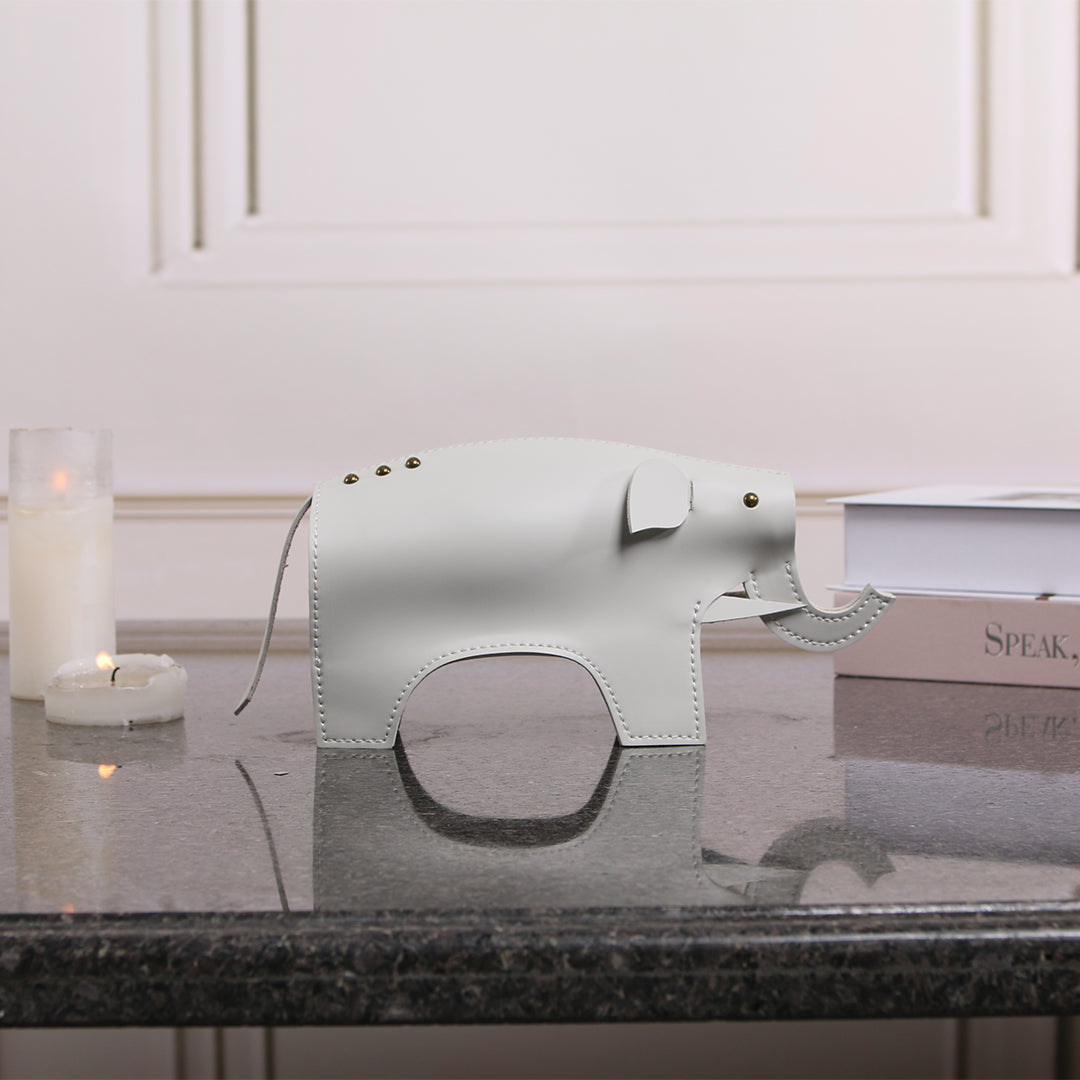 Elephant Vase/Sculpture KB3022 - Vases - ebarza Furniture UAE | Shop Modern Furniture in Abu Dhabi & Dubai - مفروشات ايبازرا في الامارات | تسوق اثاث عصري وديكورات مميزة في دبي وابوظبي