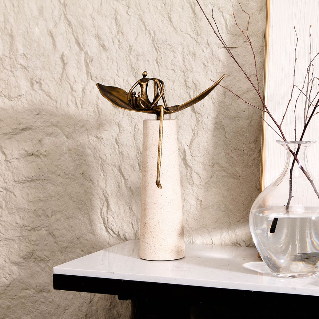 Family Harmony Sculpture KA4127 - Home Decor Figurines - ebarza Furniture UAE | Shop Modern Furniture in Abu Dhabi & Dubai - مفروشات ايبازرا في الامارات | تسوق اثاث عصري وديكورات مميزة في دبي وابوظبي