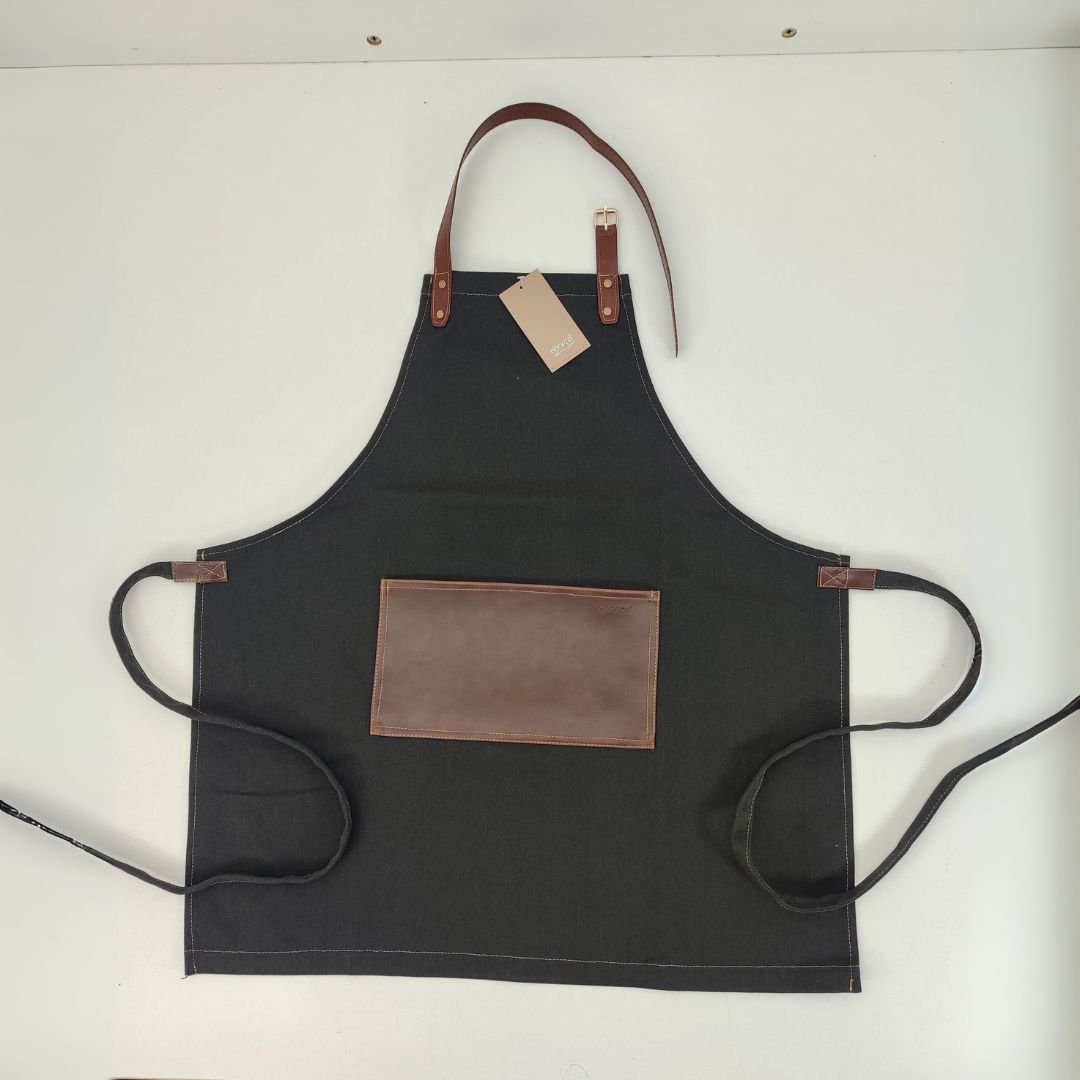 Flare Kitchen Apron - Black KBB230367-1/B - Kitchen Appliances - ebarza Furniture UAE | Shop Modern Furniture in Abu Dhabi & Dubai - مفروشات ايبازرا في الامارات | تسوق اثاث عصري وديكورات مميزة في دبي وابوظبي