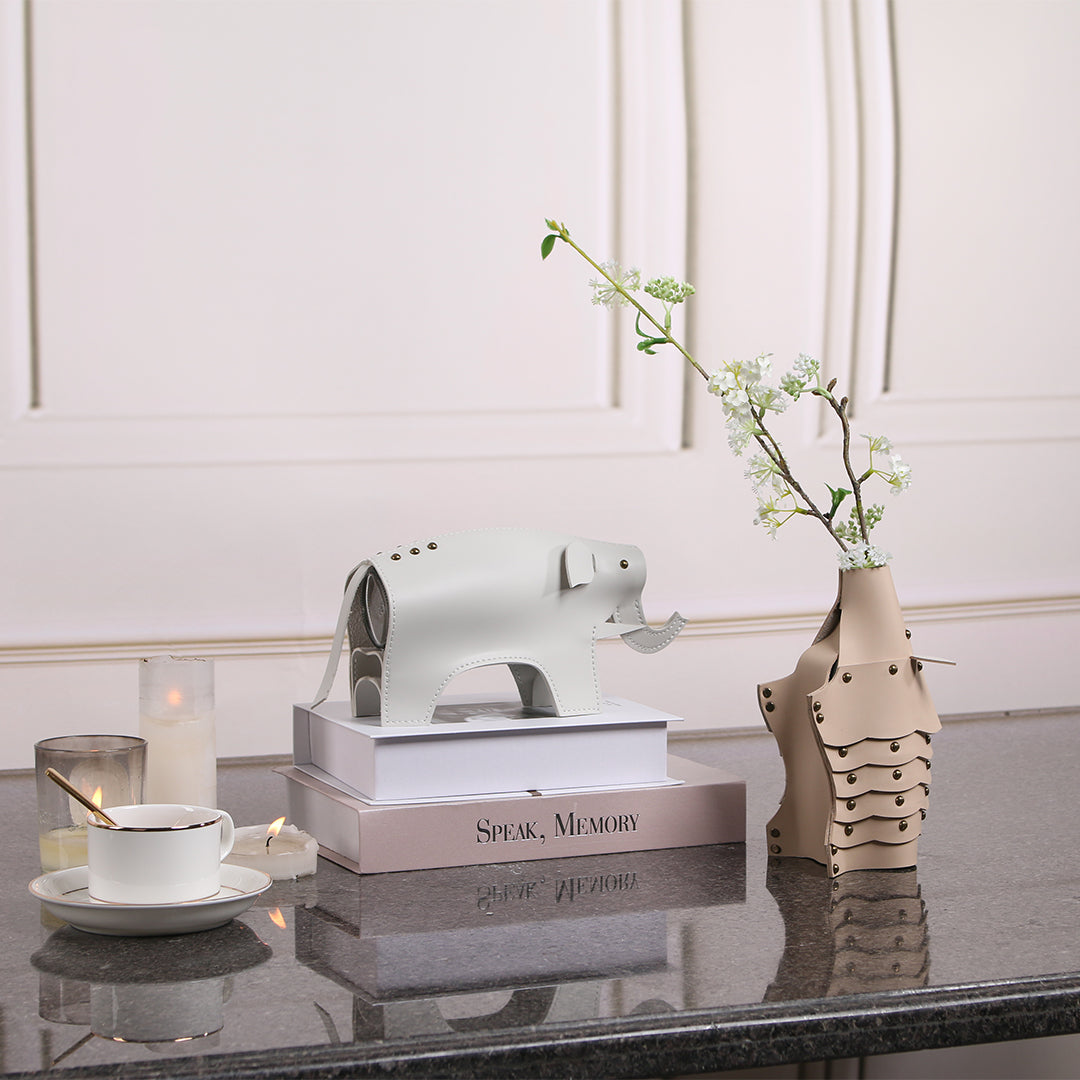 Mouse Vase/Sculpture KB3024 - Vases - ebarza Furniture UAE | Shop Modern Furniture in Abu Dhabi & Dubai - مفروشات ايبازرا في الامارات | تسوق اثاث عصري وديكورات مميزة في دبي وابوظبي