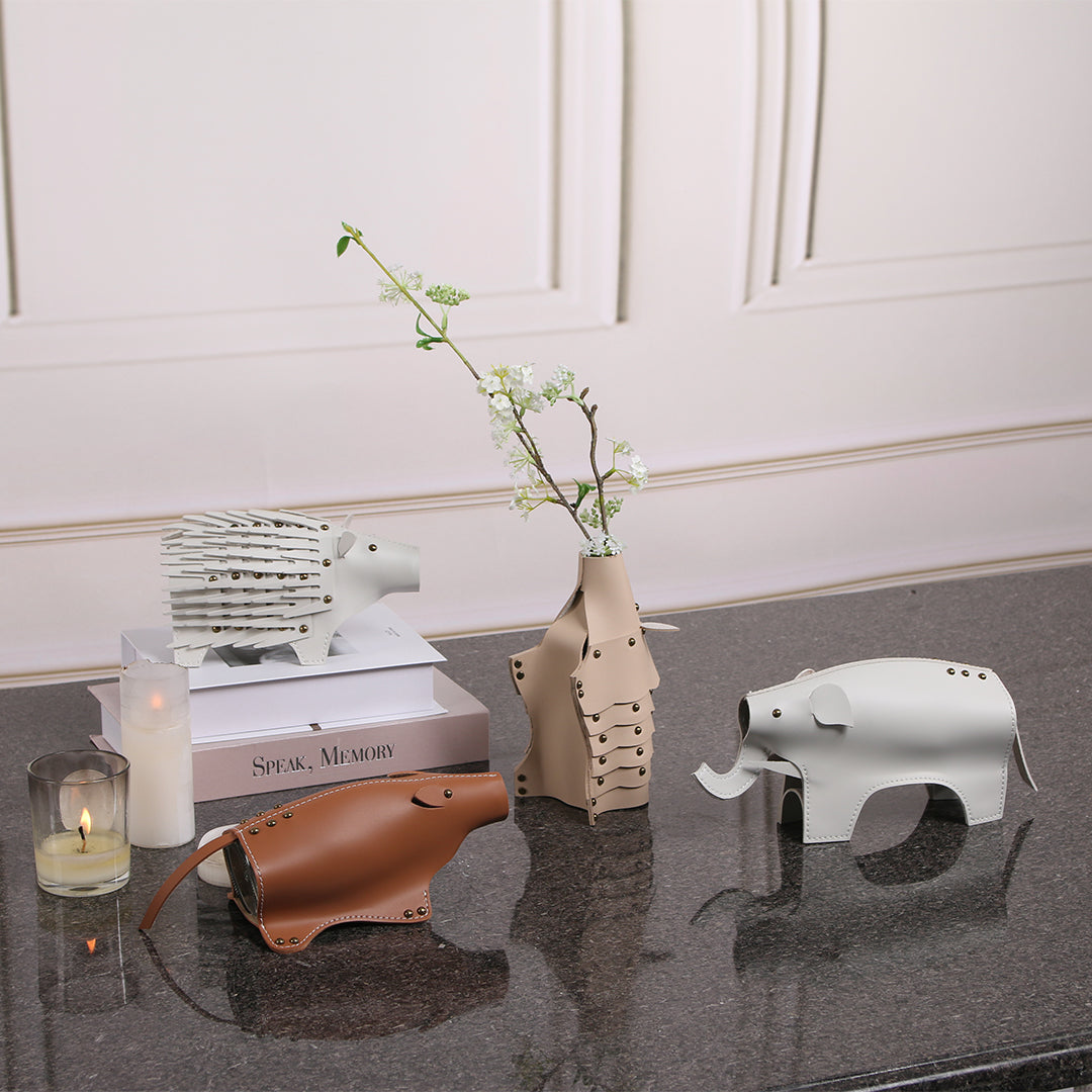 Rhino Vase/Sculpture KB3023 - Vases - ebarza Furniture UAE | Shop Modern Furniture in Abu Dhabi & Dubai - مفروشات ايبازرا في الامارات | تسوق اثاث عصري وديكورات مميزة في دبي وابوظبي