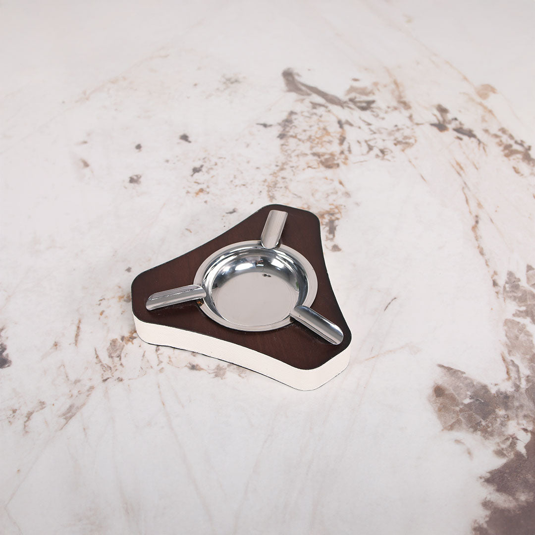 Leather Triangle Ashtray - KF4010C - Home Decor Figurines - ebarza Furniture UAE | Shop Modern Furniture in Abu Dhabi & Dubai - مفروشات ايبازرا في الامارات | تسوق اثاث عصري وديكورات مميزة في دبي وابوظبي