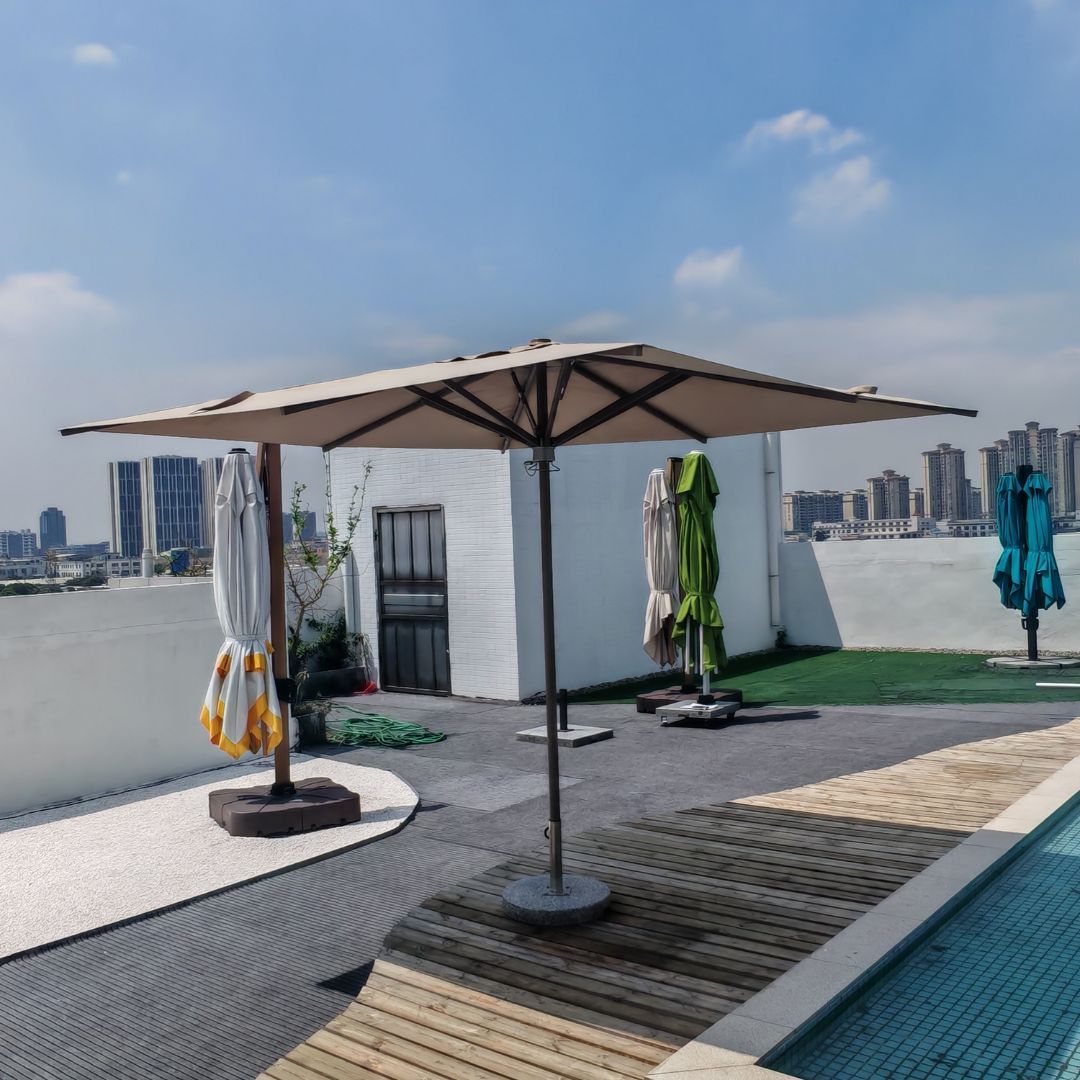 Luxury Hydraulic Center Pole Umbrella MS-1602-2A-LED - Outdoor Umbrellas - ebarza Furniture UAE | Shop Modern Furniture in Abu Dhabi & Dubai - مفروشات ايبازرا في الامارات | تسوق اثاث عصري وديكورات مميزة في دبي وابوظبي